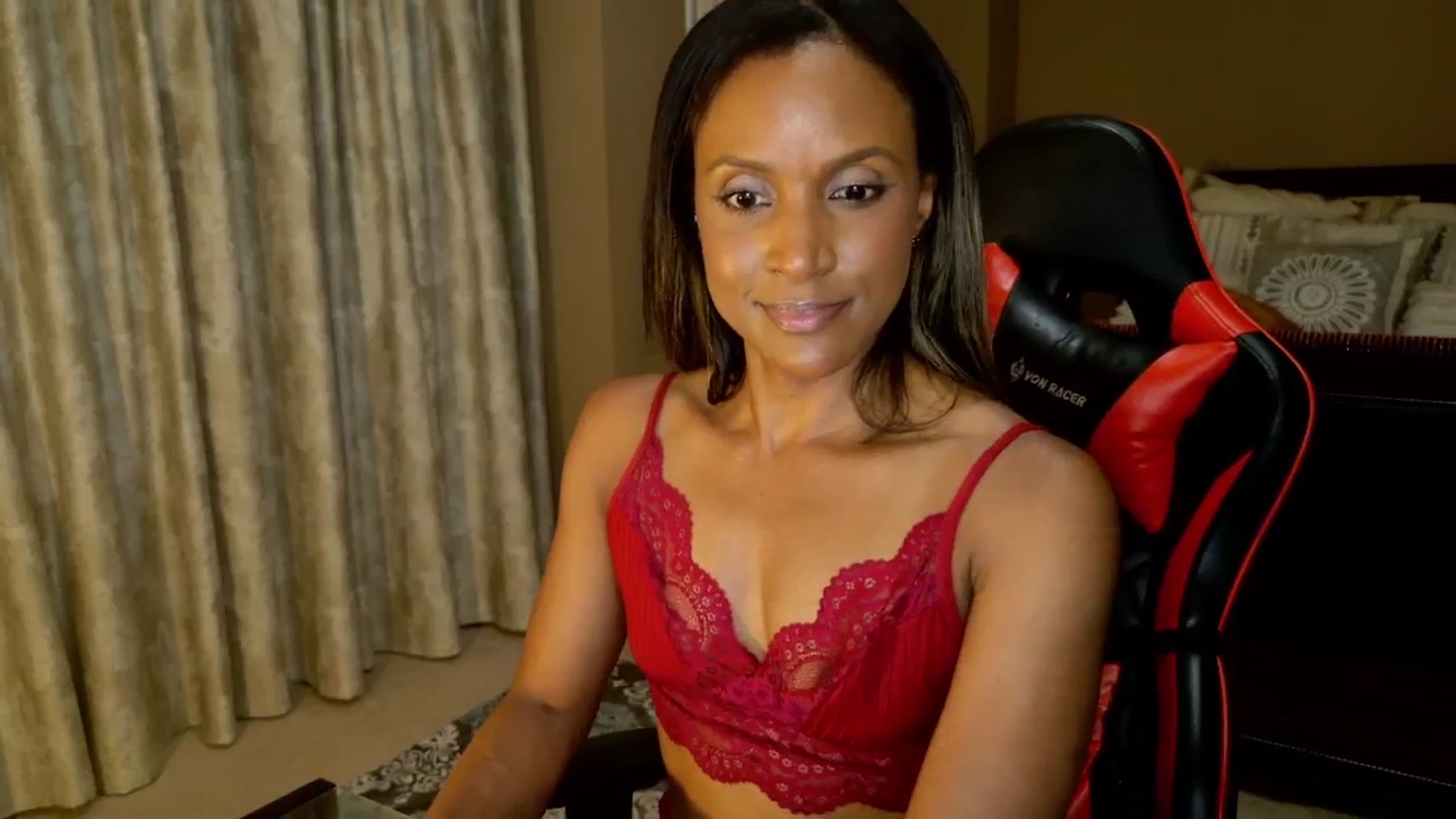 Gallery image thumbnail from Ms_WetNWild's myfreecams stream on, 08/21/2025, 04:23 image 16 of 20