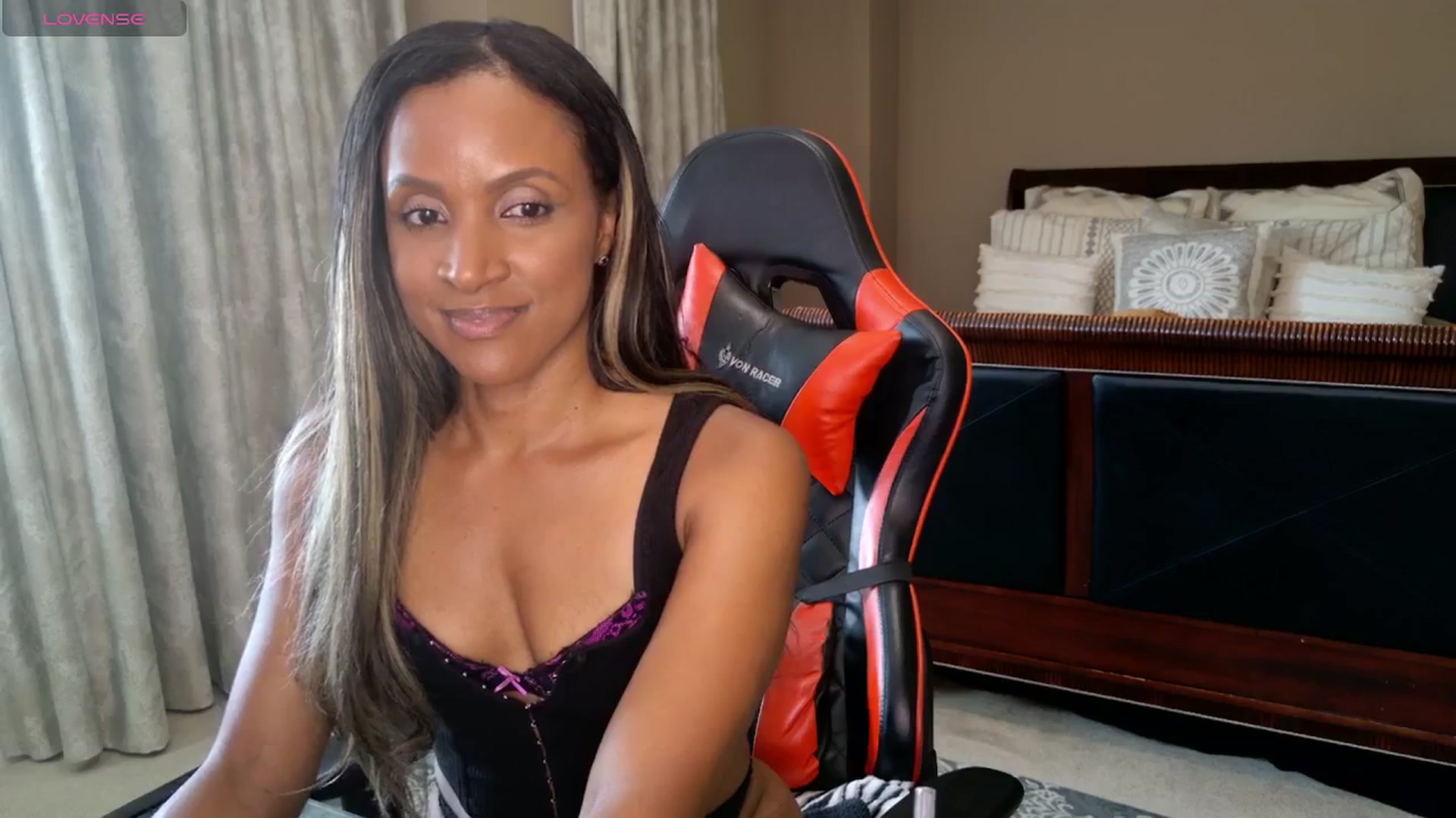 Gallery image thumbnail from Ms_WetNWild's myfreecams stream on, 08/22/2025, 20:52 image 6 of 20