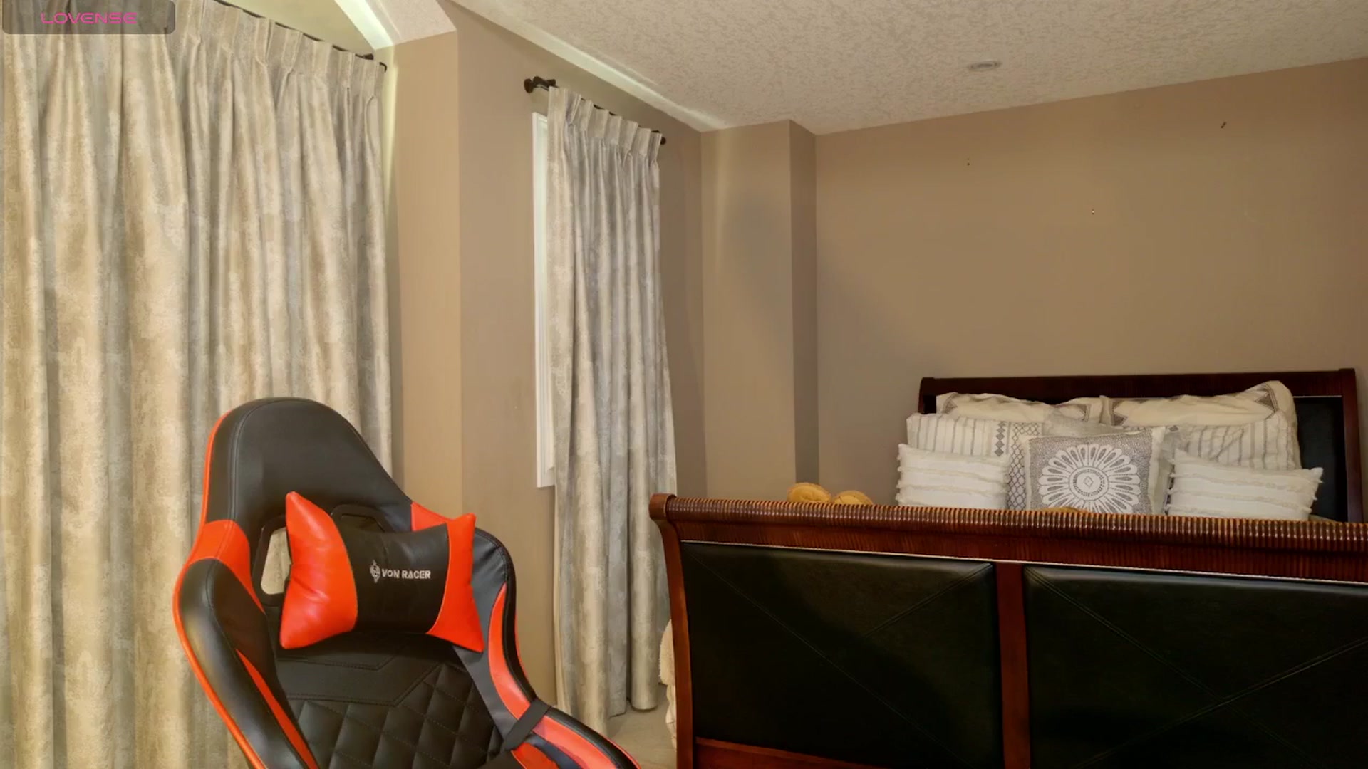 Gallery image thumbnail from Ms_WetNWild's myfreecams stream on, 08/22/2025, 23:15 image 16 of 20