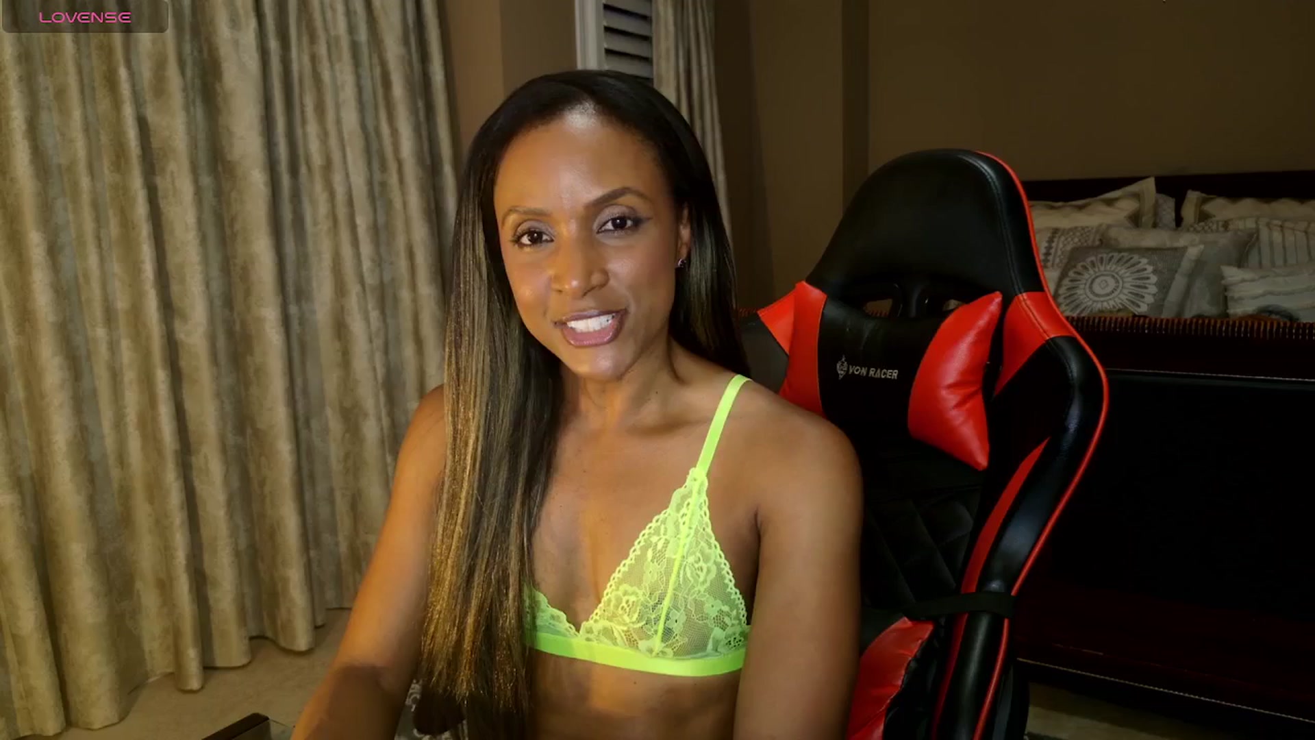 Gallery image thumbnail from Ms_WetNWild's myfreecams stream on, 08/25/2025, 02:00 image 5 of 20