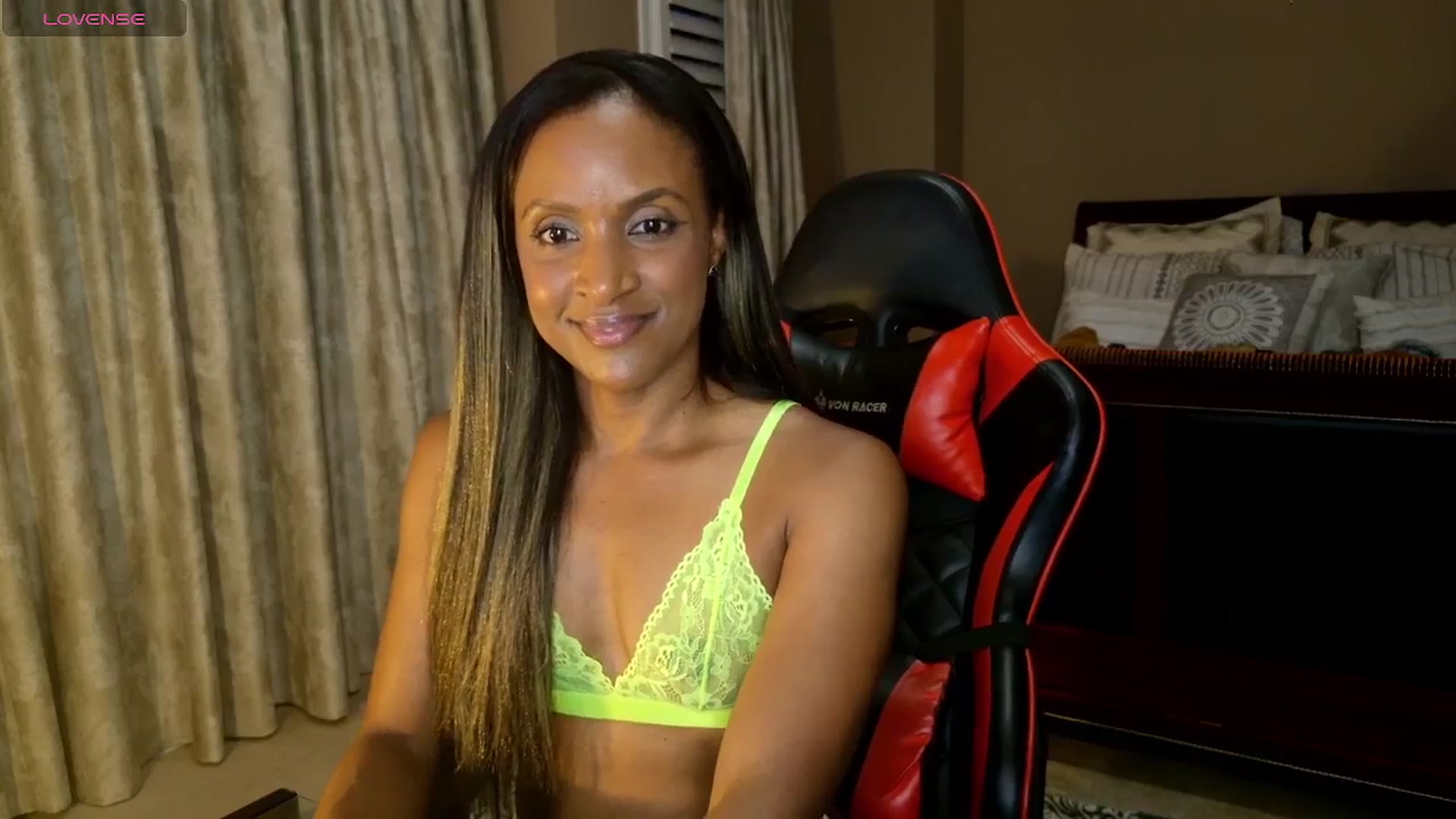 Gallery image thumbnail from Ms_WetNWild's myfreecams stream on, 08/25/2025, 02:00 image 16 of 20