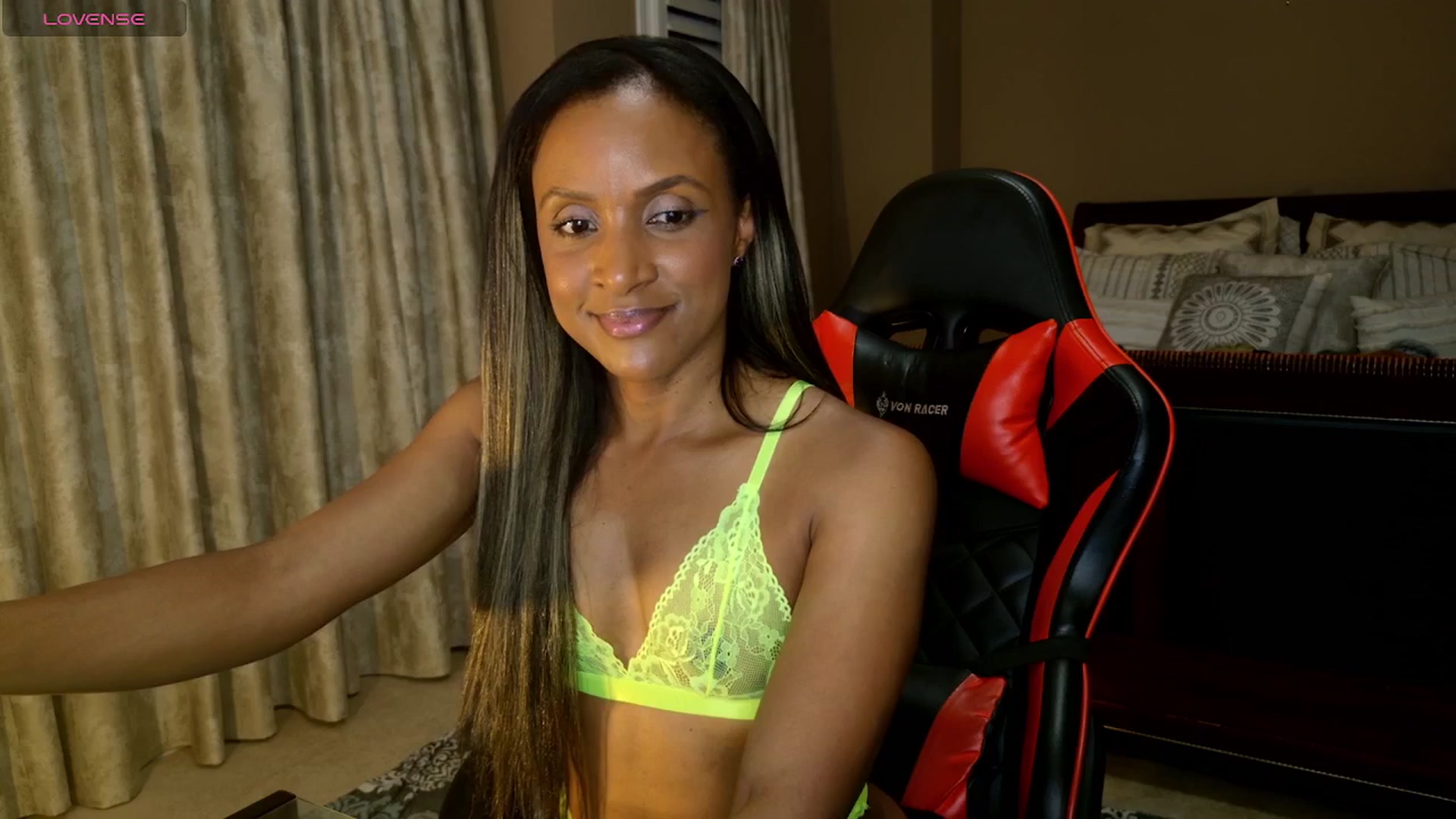Gallery image thumbnail from Ms_WetNWild's myfreecams stream on, 08/25/2025, 02:00 image 3 of 20