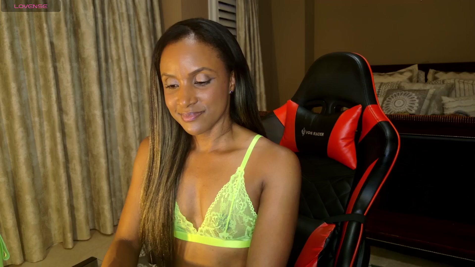 Gallery image thumbnail from Ms_WetNWild's myfreecams stream on, 08/25/2025, 02:00 image 11 of 20