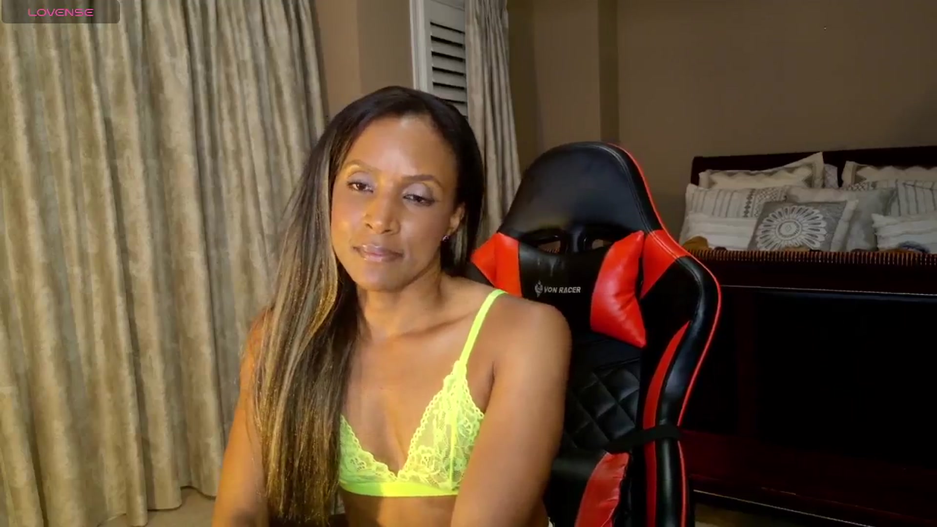Gallery image thumbnail from Ms_WetNWild's myfreecams stream on, 08/25/2025, 03:18 image 10 of 20