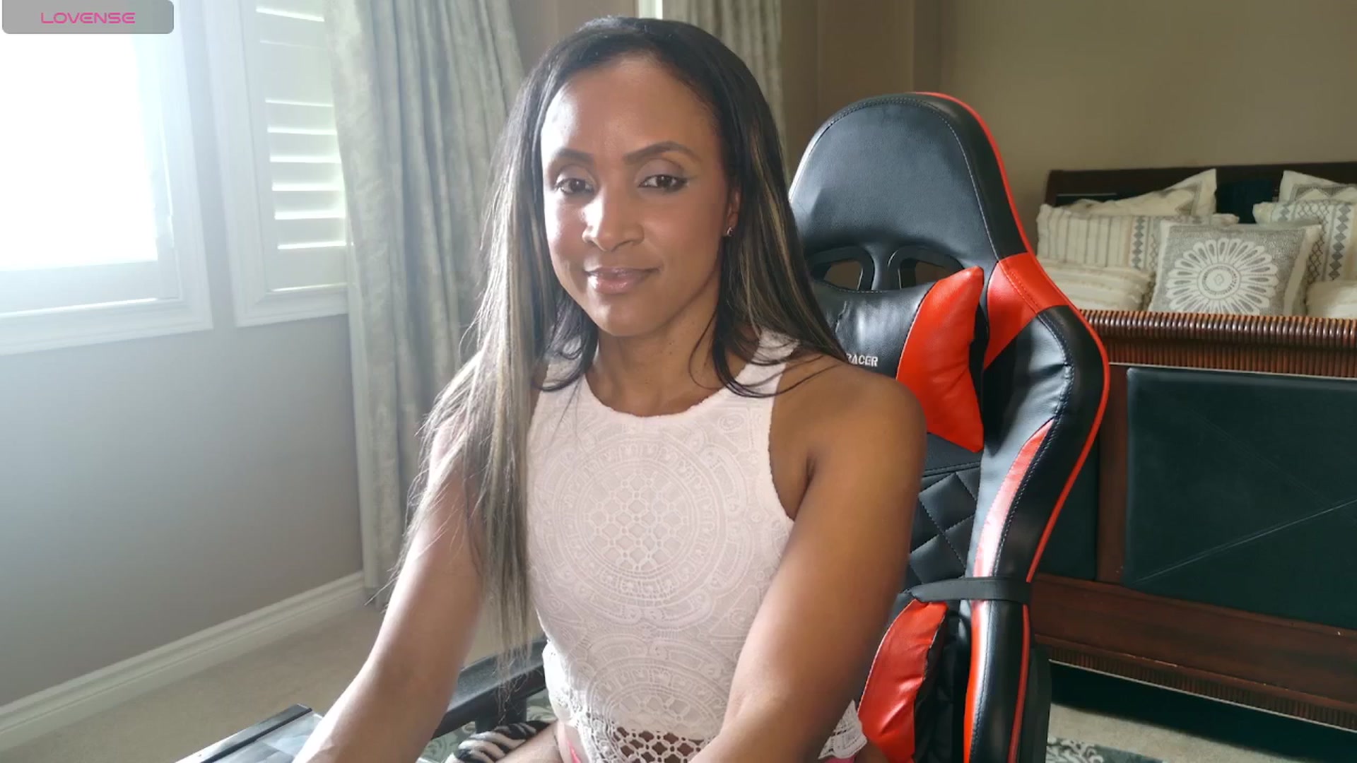 Gallery image thumbnail from Ms_WetNWild's myfreecams stream on, 08/25/2025, 21:33 image 15 of 20