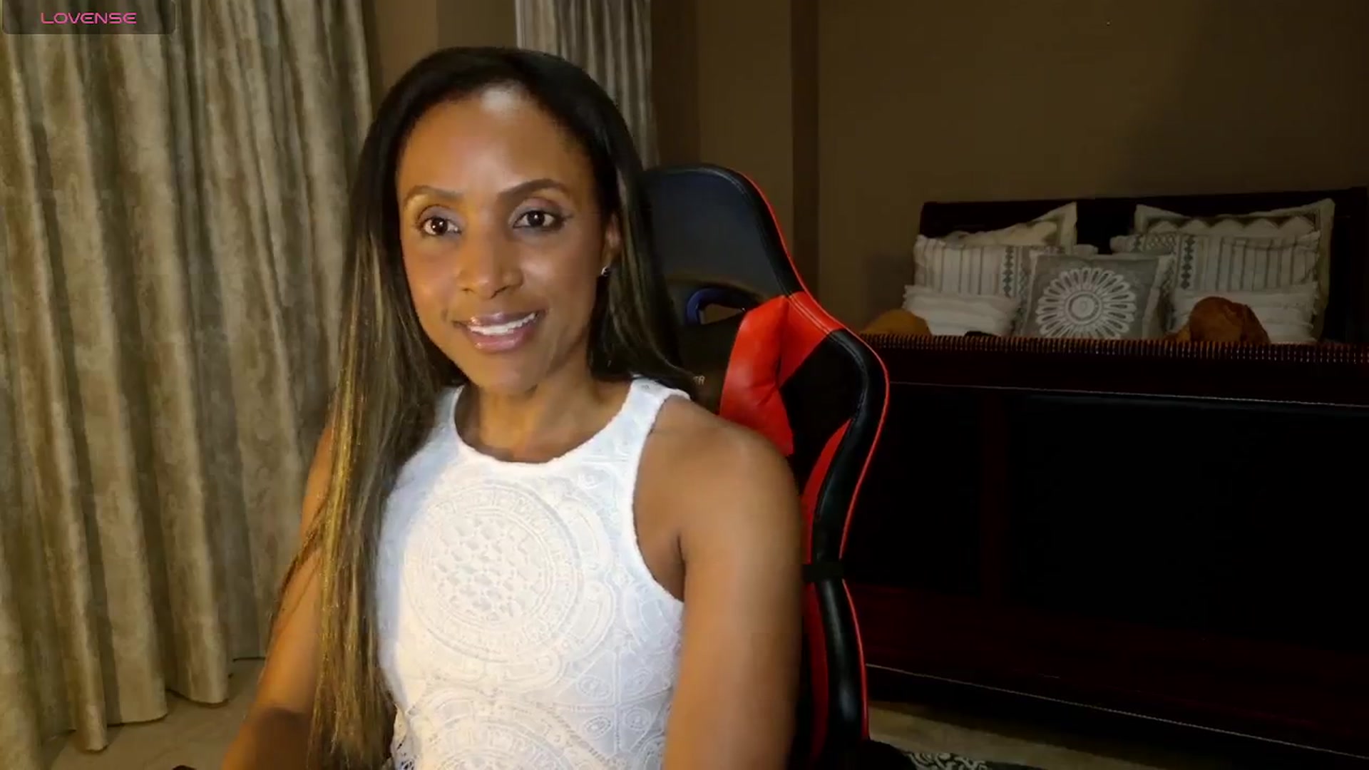 Gallery image thumbnail from Ms_WetNWild's myfreecams stream on, 08/26/2025, 02:56 image 18 of 20