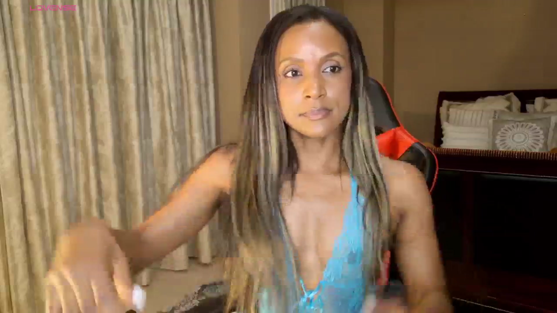 Gallery image thumbnail from Ms_WetNWild's myfreecams stream on, 08/27/2025, 04:35 image 3 of 20