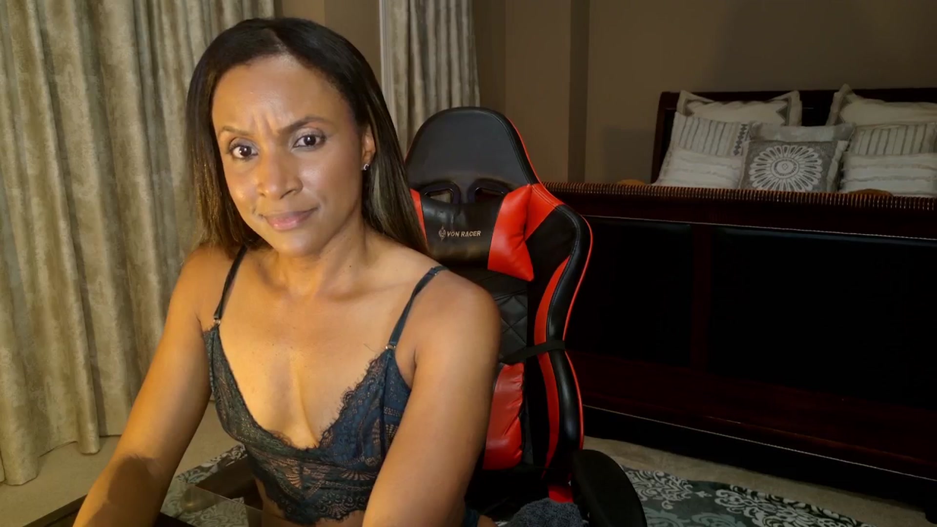 Gallery image thumbnail from Ms_WetNWild's myfreecams stream on, 08/28/2025, 04:39 image 6 of 20