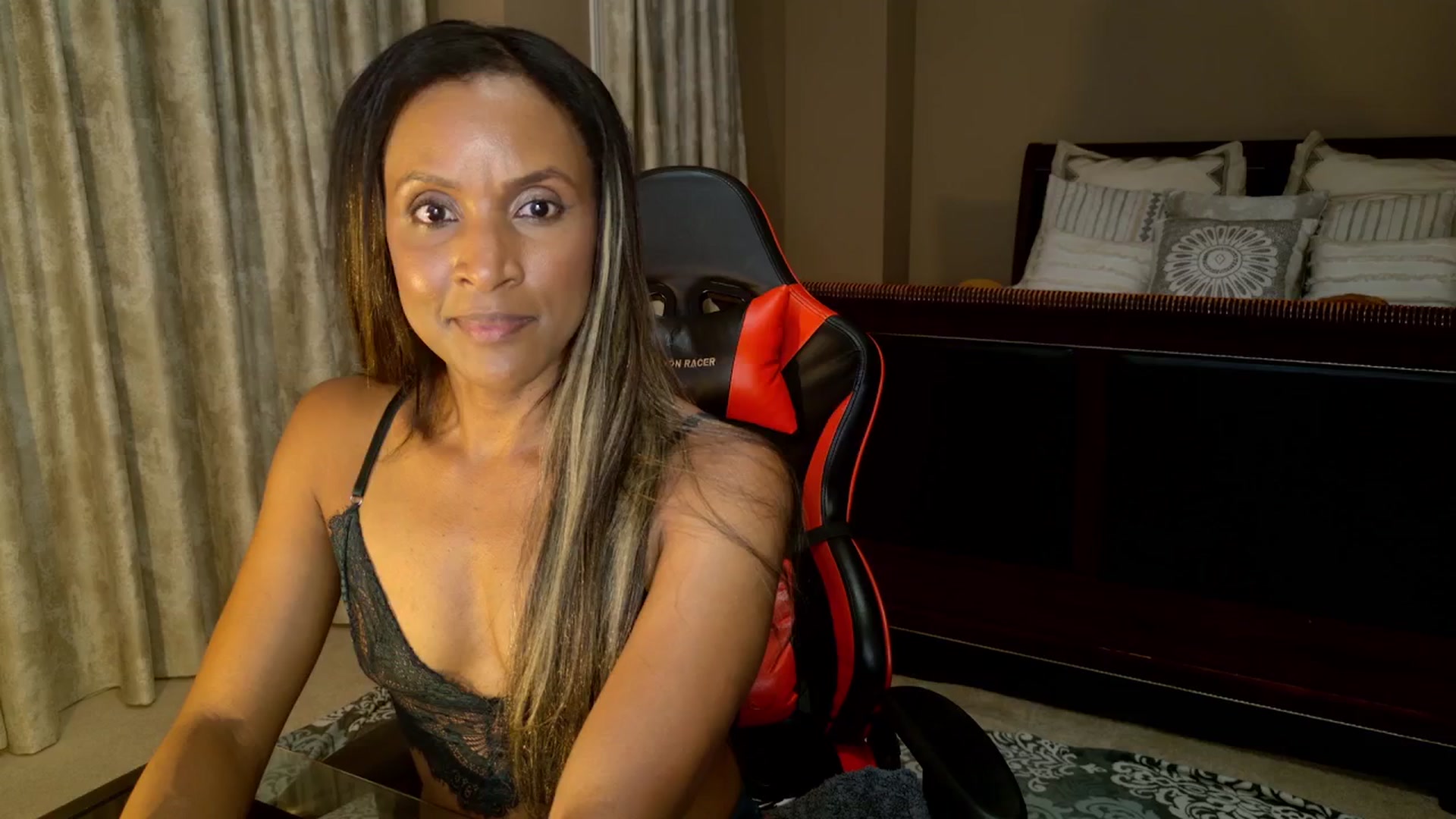 Gallery image thumbnail from Ms_WetNWild's myfreecams stream on, 08/28/2025, 04:39 image 10 of 20