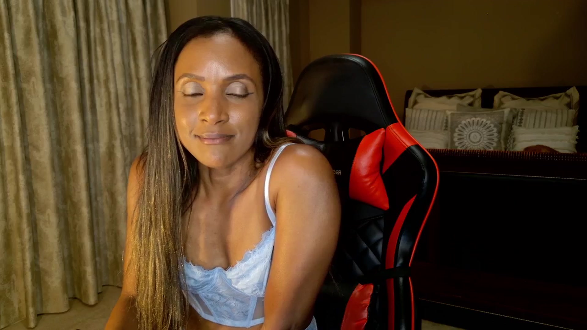 Gallery image thumbnail from Ms_WetNWild's myfreecams stream on, 08/29/2025, 02:36 image 19 of 20