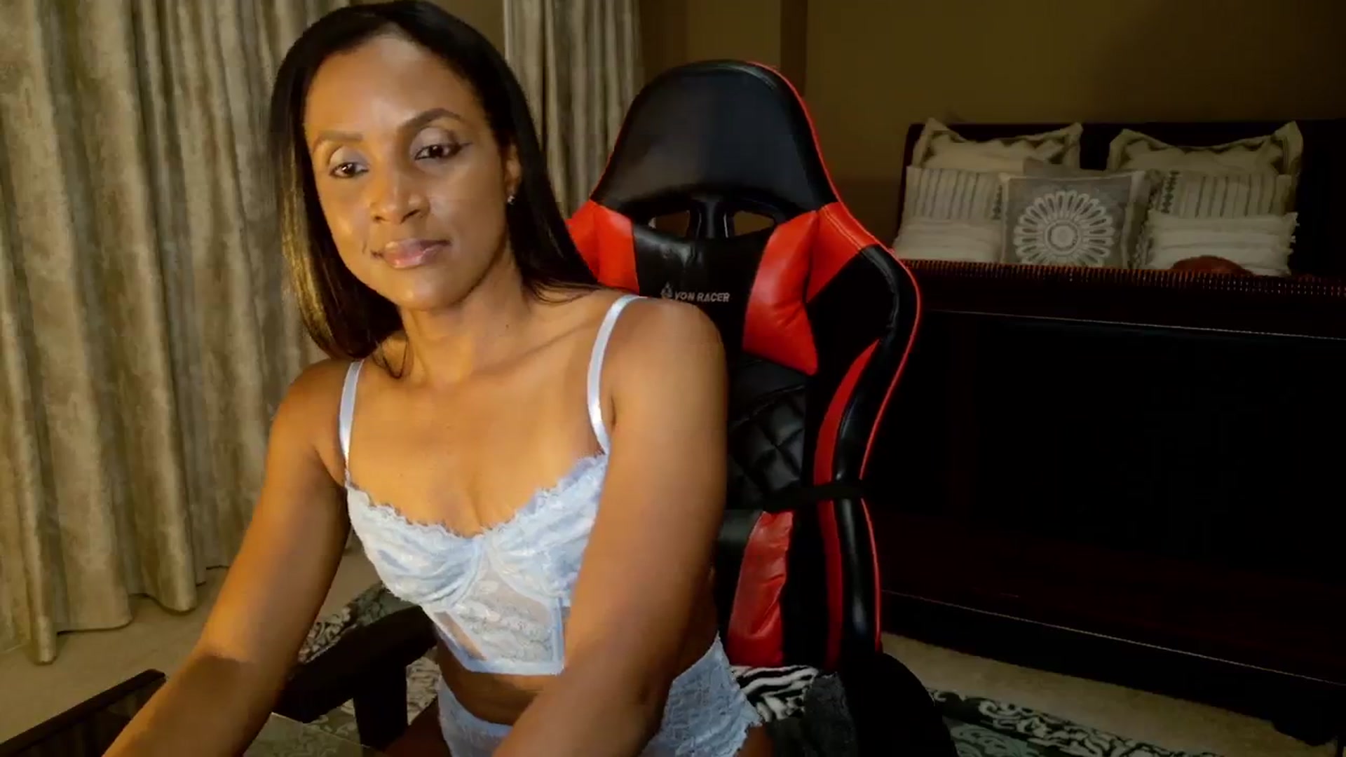 Gallery image thumbnail from Ms_WetNWild's myfreecams stream on, 08/29/2025, 02:36 image 9 of 20