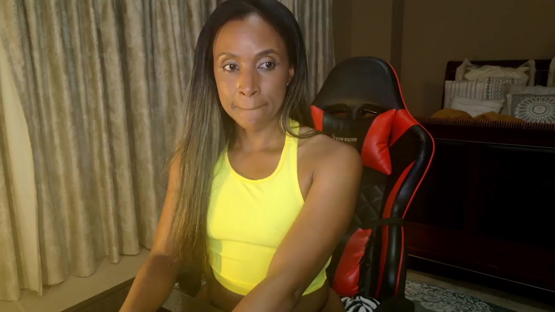 Gallery image thumbnail from Ms_WetNWild's myfreecams stream on, 09/02/2025, 01:17 image 5 of 20