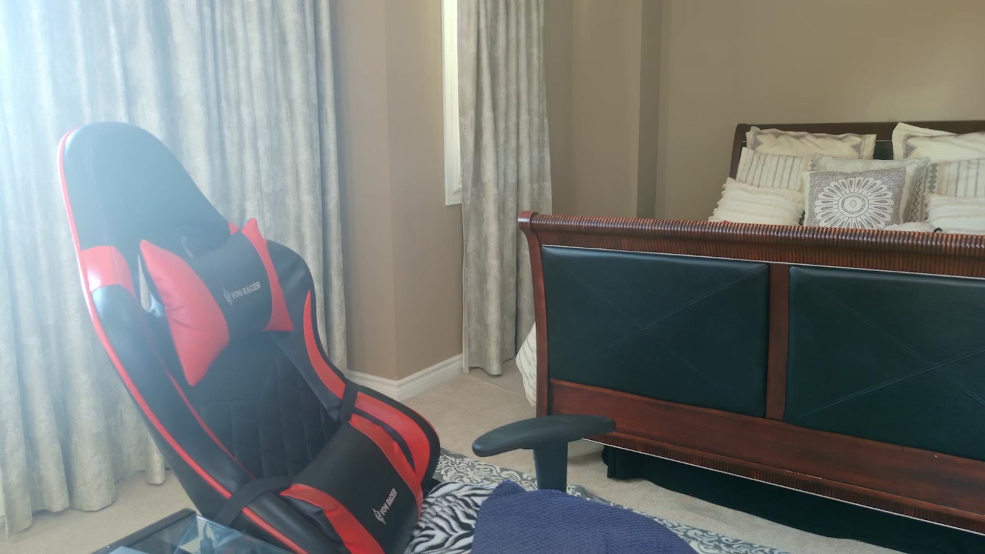 Gallery image thumbnail from Ms_WetNWild's myfreecams stream on, 09/03/2025, 24:24 image 14 of 20