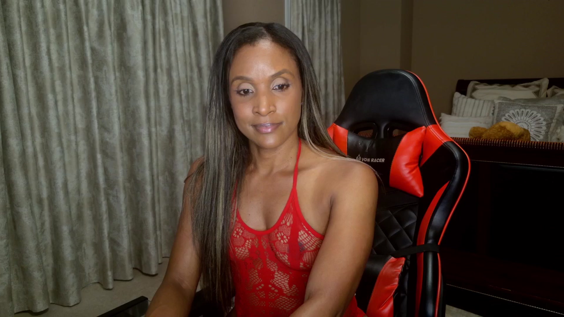 Gallery image thumbnail from Ms_WetNWild's myfreecams stream on, 09/04/2025, 24:04 image 19 of 20