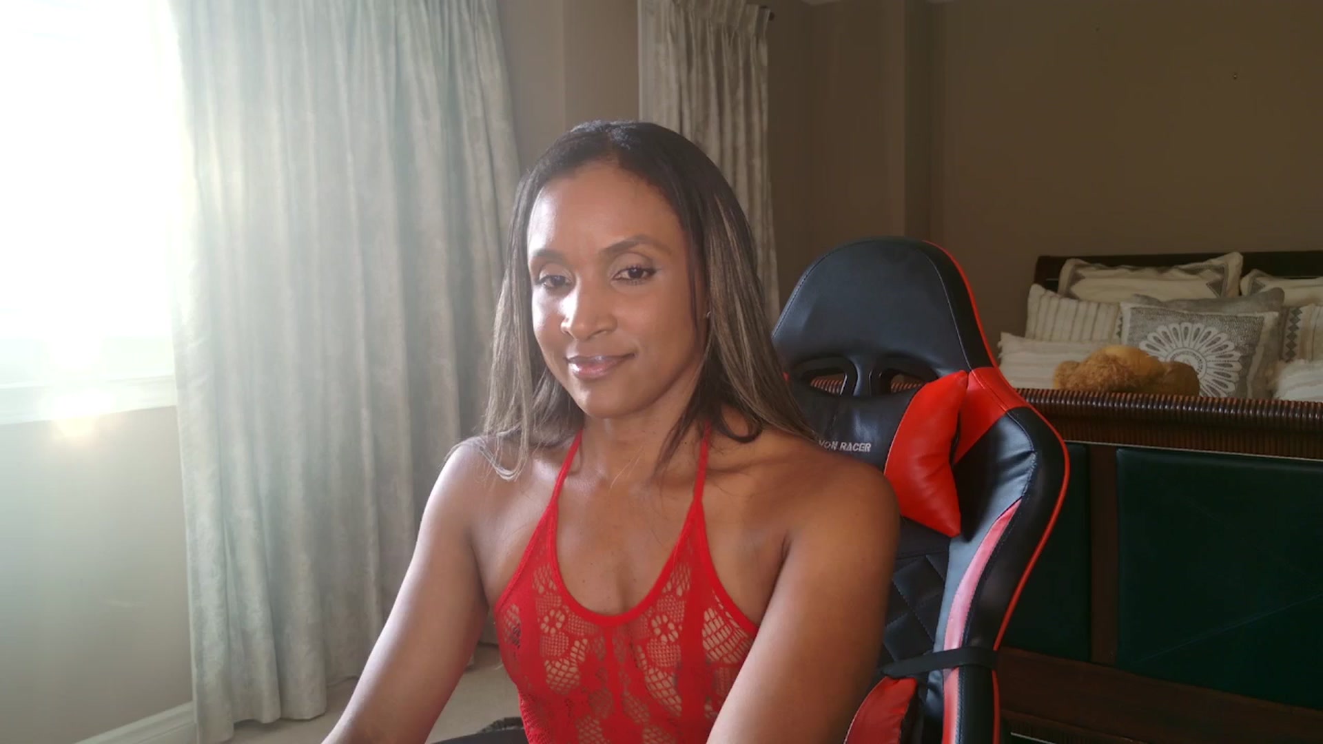 Gallery image thumbnail from Ms_WetNWild's myfreecams stream on, 09/04/2025, 24:04 image 6 of 20