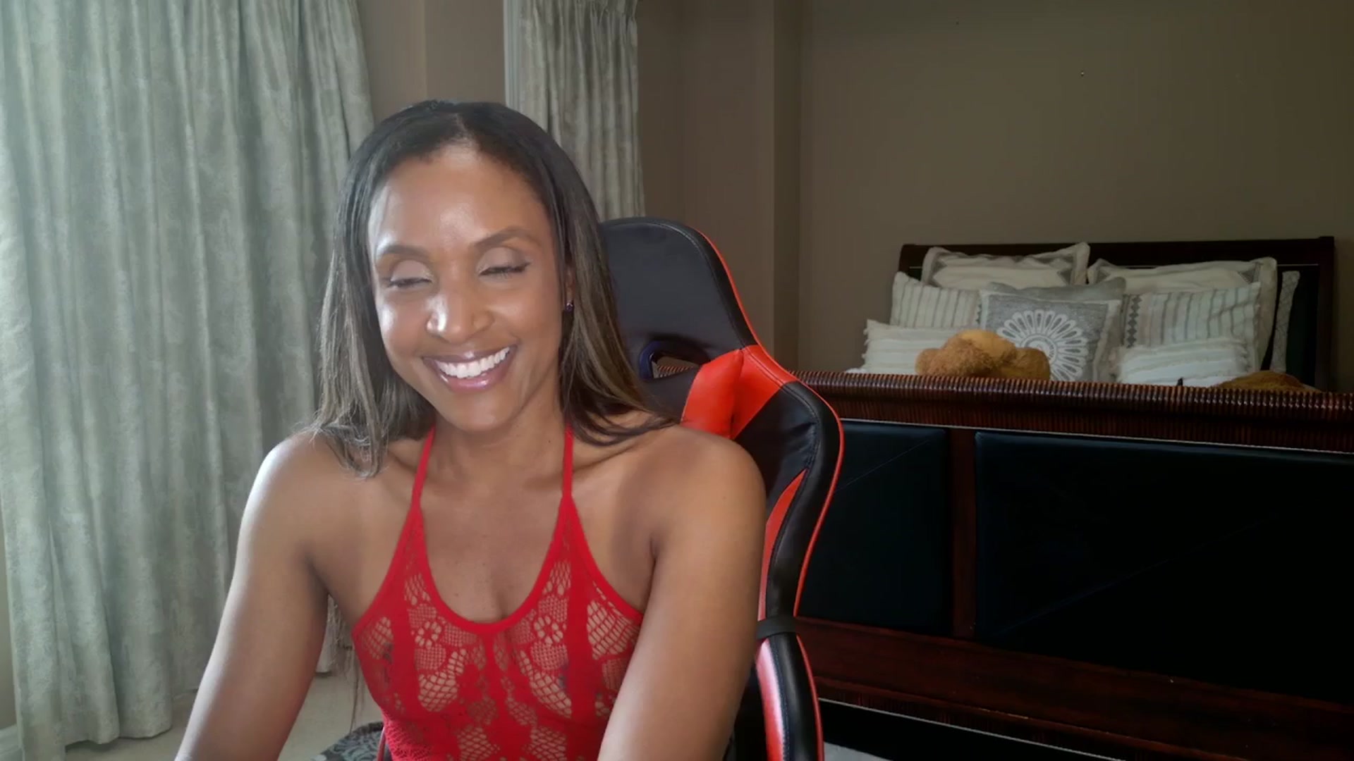 Gallery image thumbnail from Ms_WetNWild's myfreecams stream on, 09/04/2025, 24:04 image 8 of 20