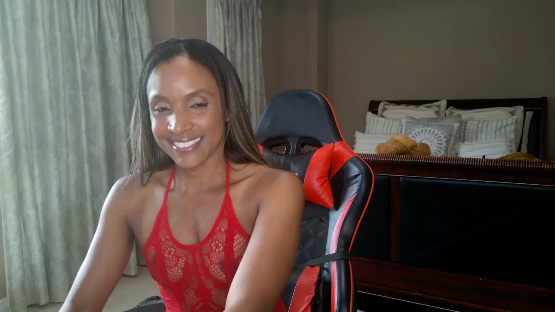 Gallery image thumbnail from Ms_WetNWild's myfreecams stream on, 09/04/2025, 24:04 image 7 of 20