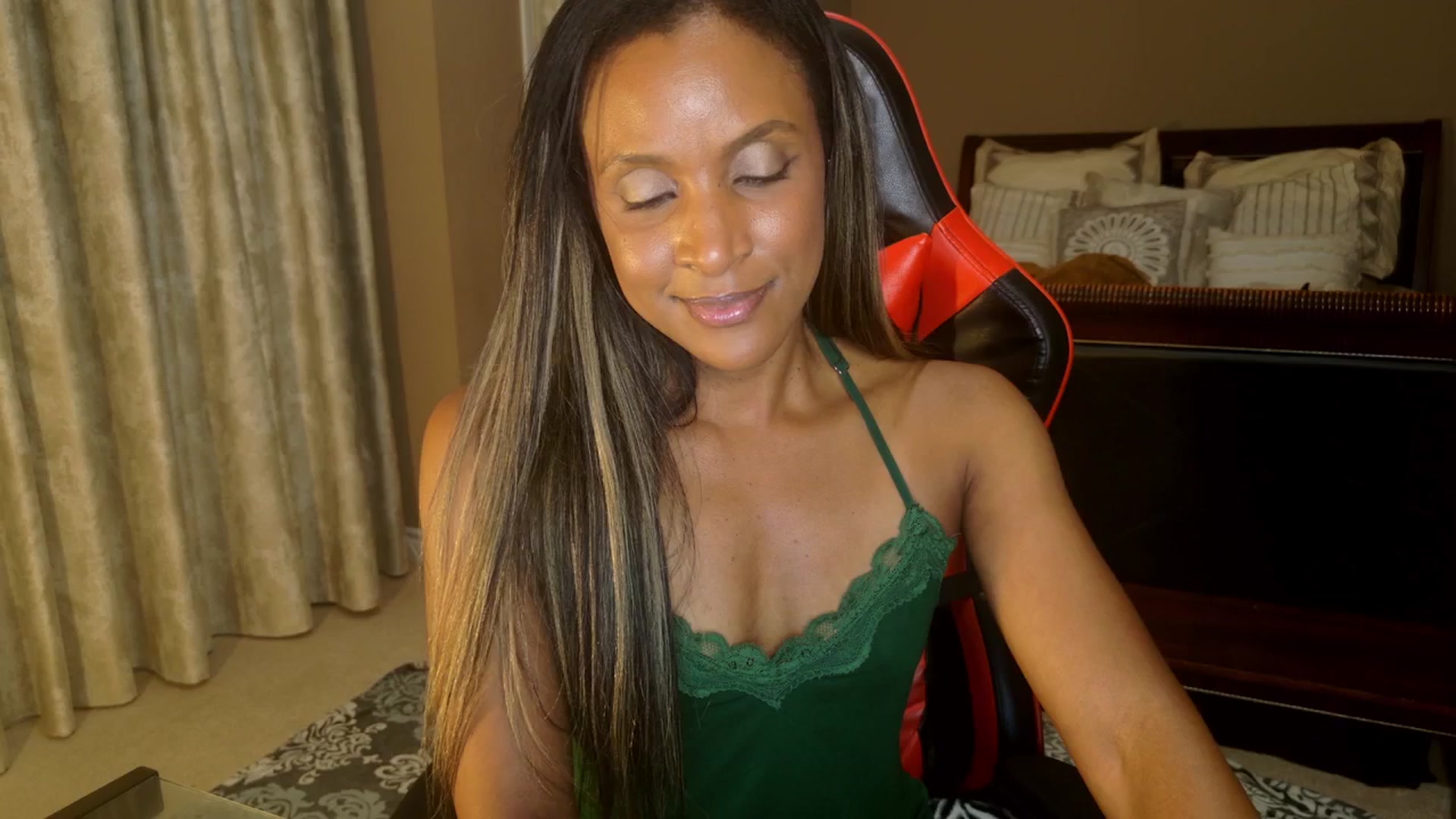 Gallery image thumbnail from Ms_WetNWild's myfreecams stream on, 09/05/2025, 05:45 image 9 of 20