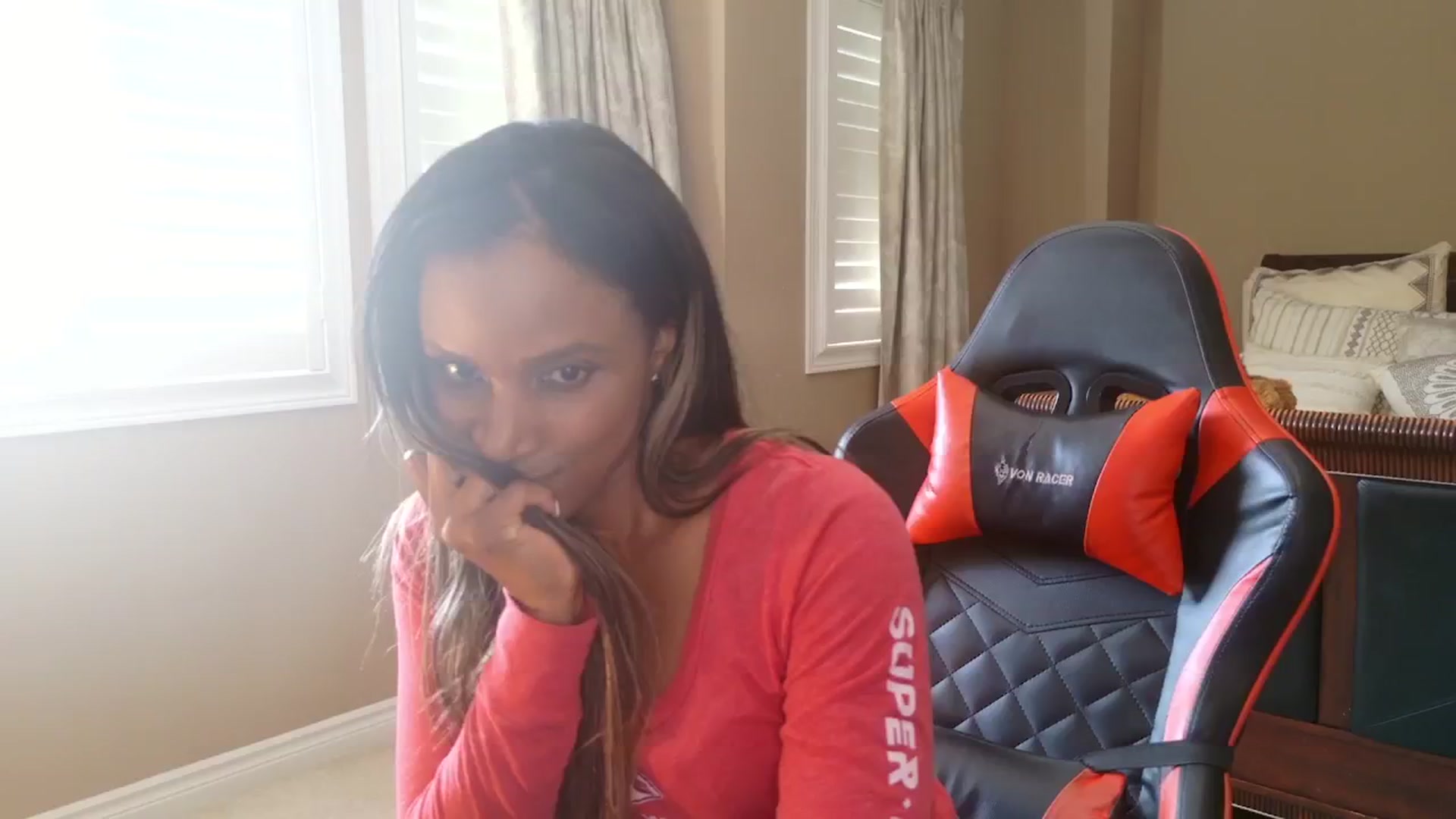 Gallery image thumbnail from Ms_WetNWild's myfreecams stream on, 09/05/2025, 19:33 image 15 of 20