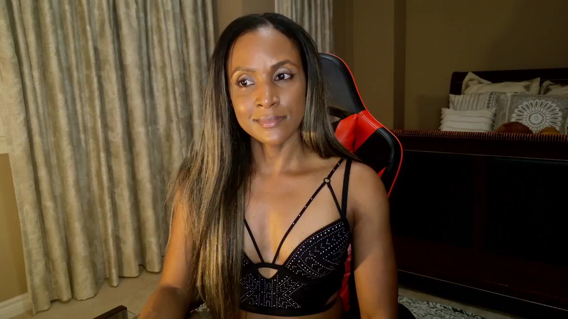 Gallery image thumbnail from Ms_WetNWild's myfreecams stream on, 09/12/2025, 01:01 image 16 of 20