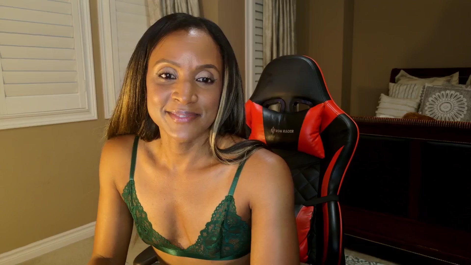 Gallery image thumbnail from Ms_WetNWild's myfreecams stream on, 09/13/2025, 02:16 image 5 of 20