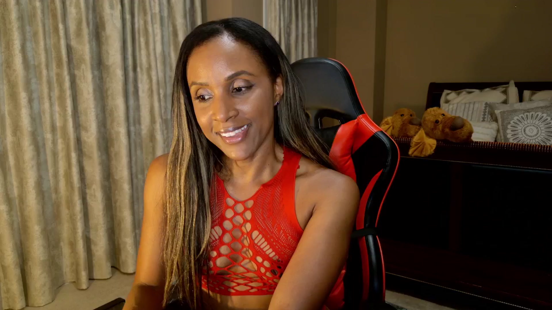Gallery image thumbnail from Ms_WetNWild's myfreecams stream on, 09/14/2025, 06:02 image 16 of 20