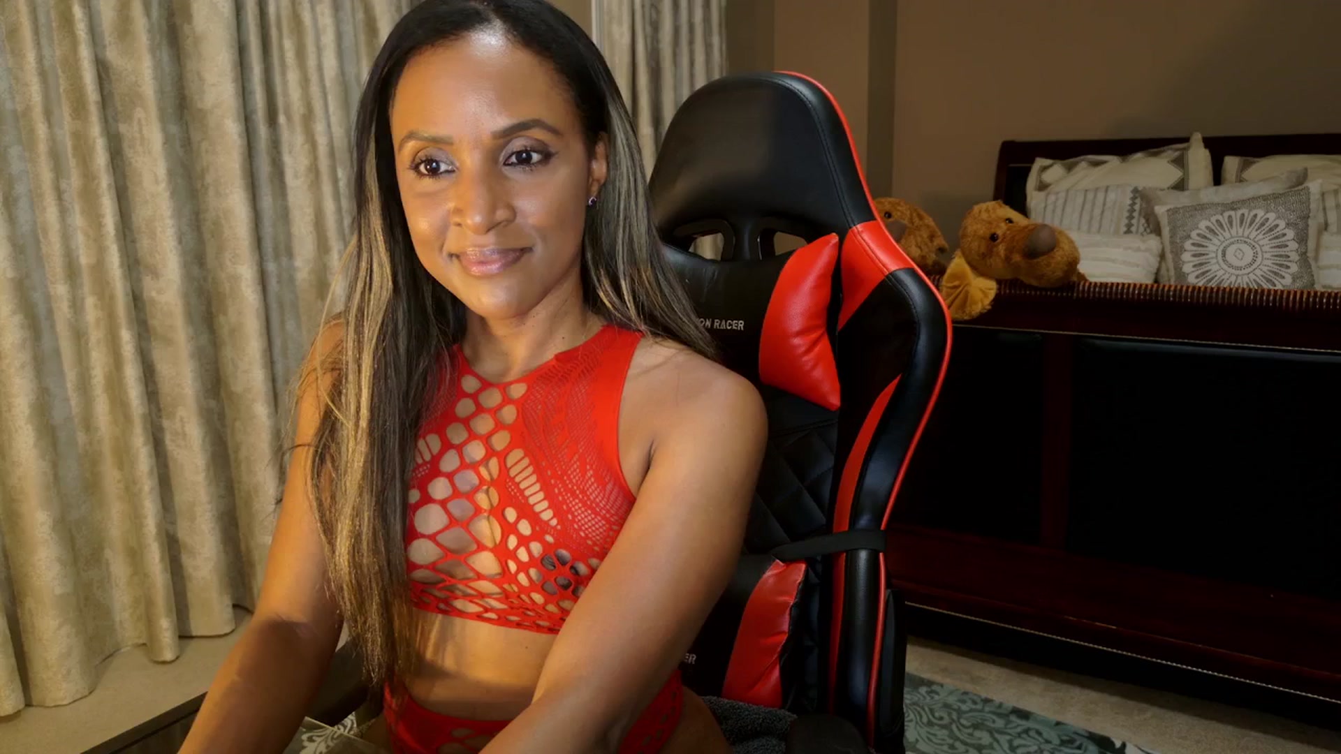 Gallery image thumbnail from Ms_WetNWild's myfreecams stream on, 09/14/2025, 06:02 image 5 of 20
