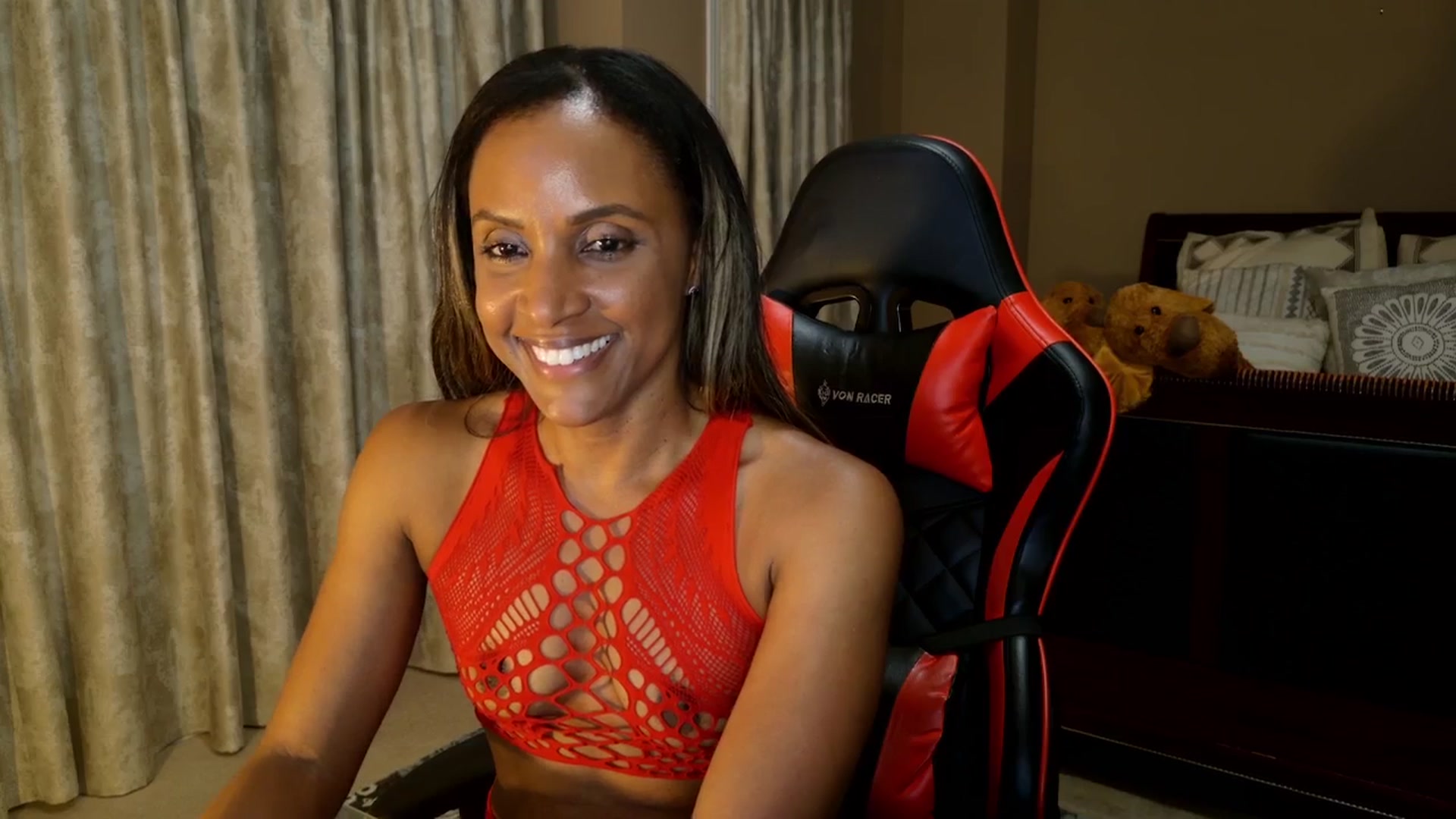 Gallery image thumbnail from Ms_WetNWild's myfreecams stream on, 09/14/2025, 06:02 image 19 of 20