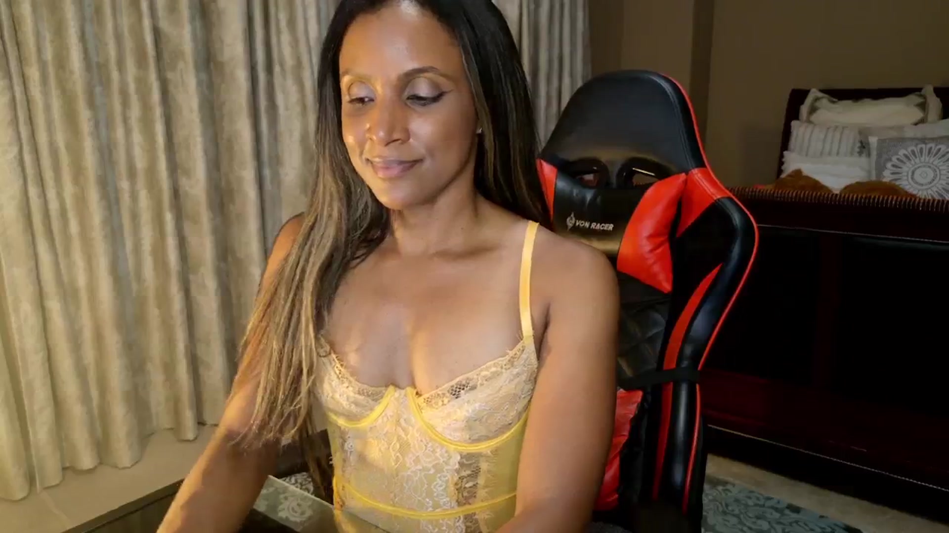Gallery image thumbnail from Ms_WetNWild's myfreecams stream on, 09/16/2025, 03:56 image 11 of 20