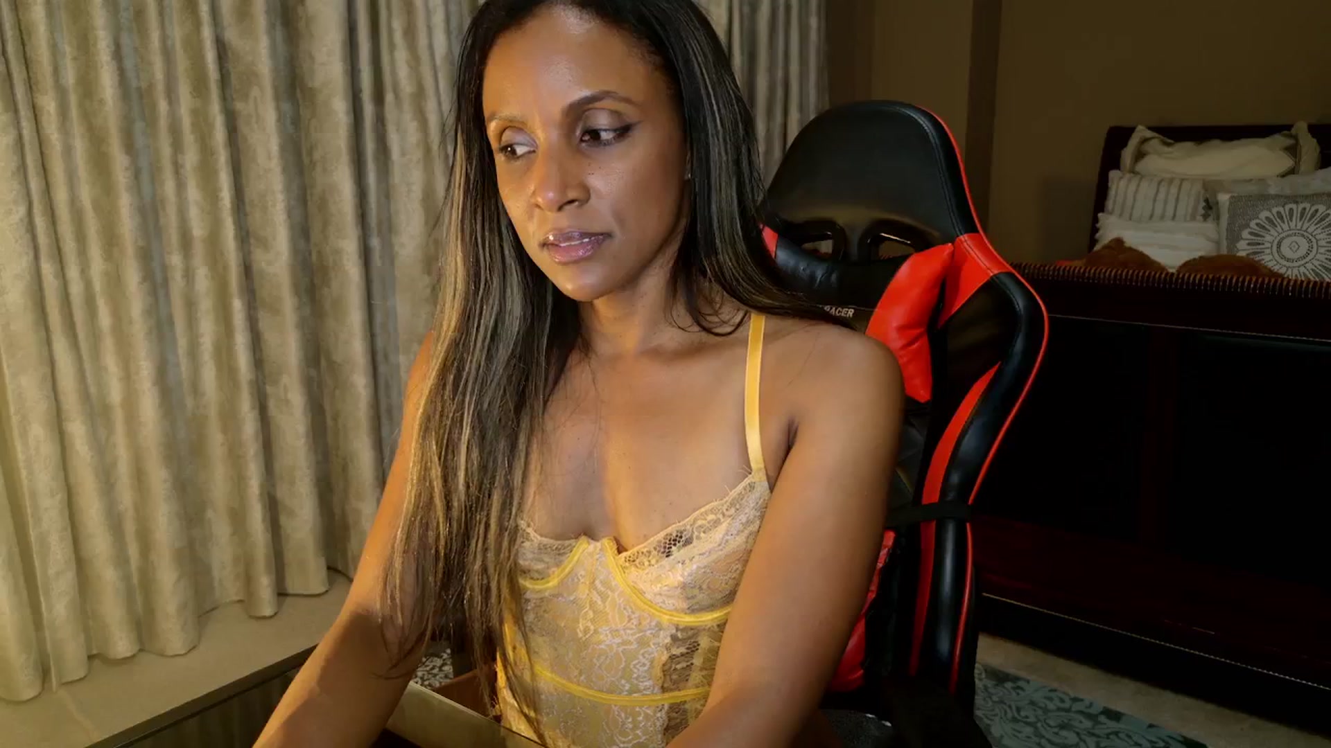 Gallery image thumbnail from Ms_WetNWild's myfreecams stream on, 09/16/2025, 03:56 image 15 of 20