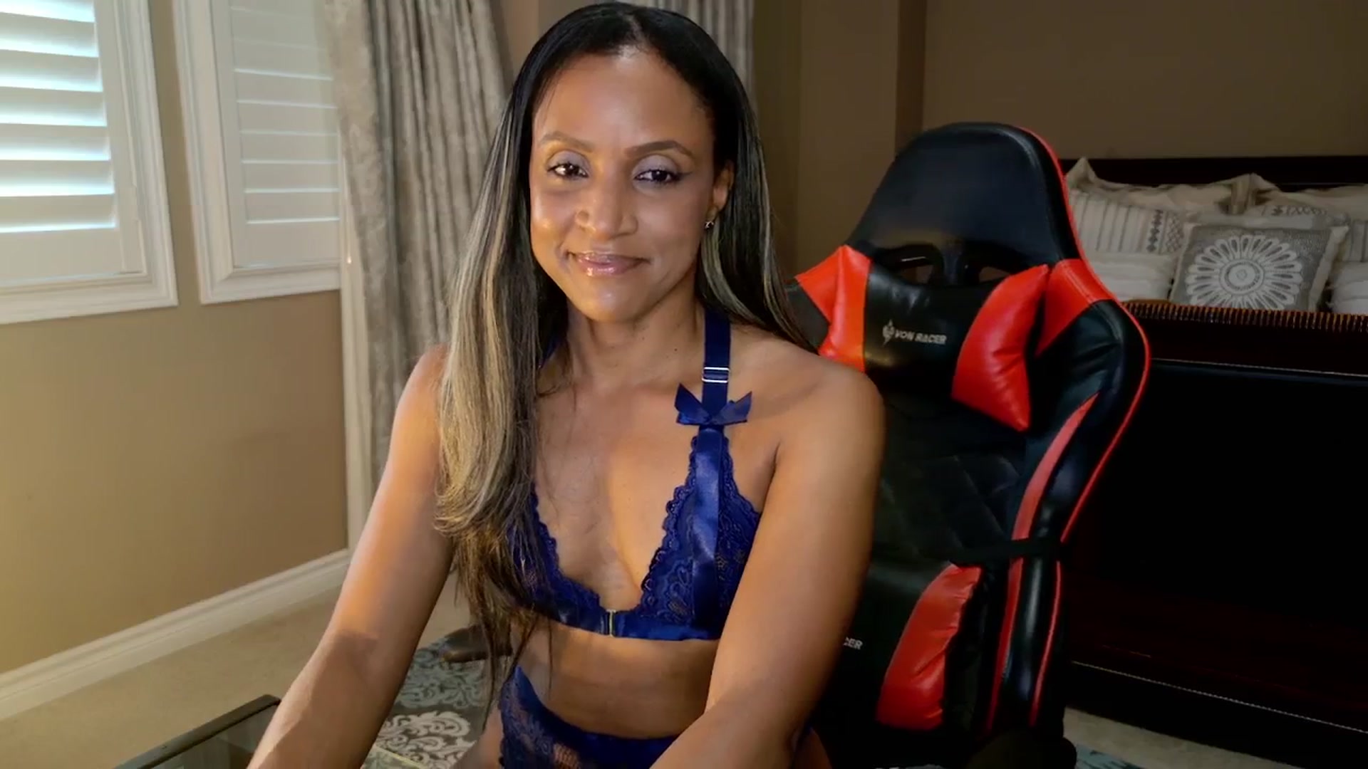 Gallery image thumbnail from Ms_WetNWild's myfreecams stream on, 09/17/2025, 24:01 image 4 of 20