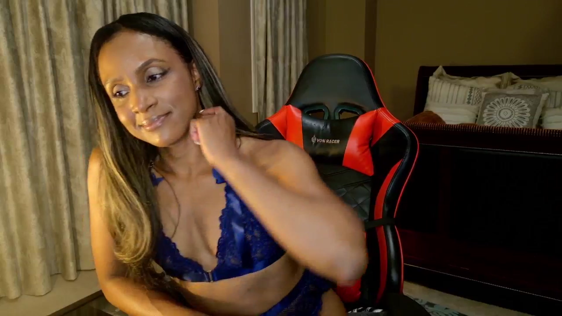 Gallery image thumbnail from Ms_WetNWild's myfreecams stream on, 09/17/2025, 24:01 image 15 of 20