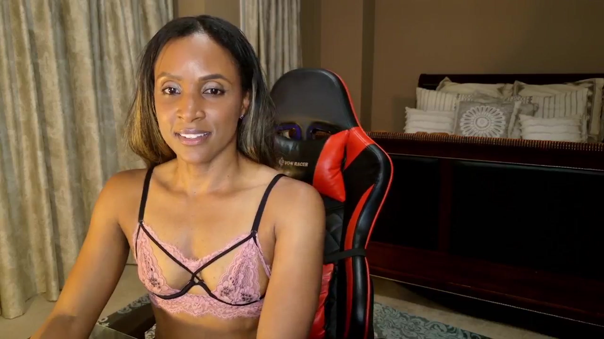 Gallery image thumbnail from Ms_WetNWild's myfreecams stream on, 09/19/2025, 03:20 image 10 of 20