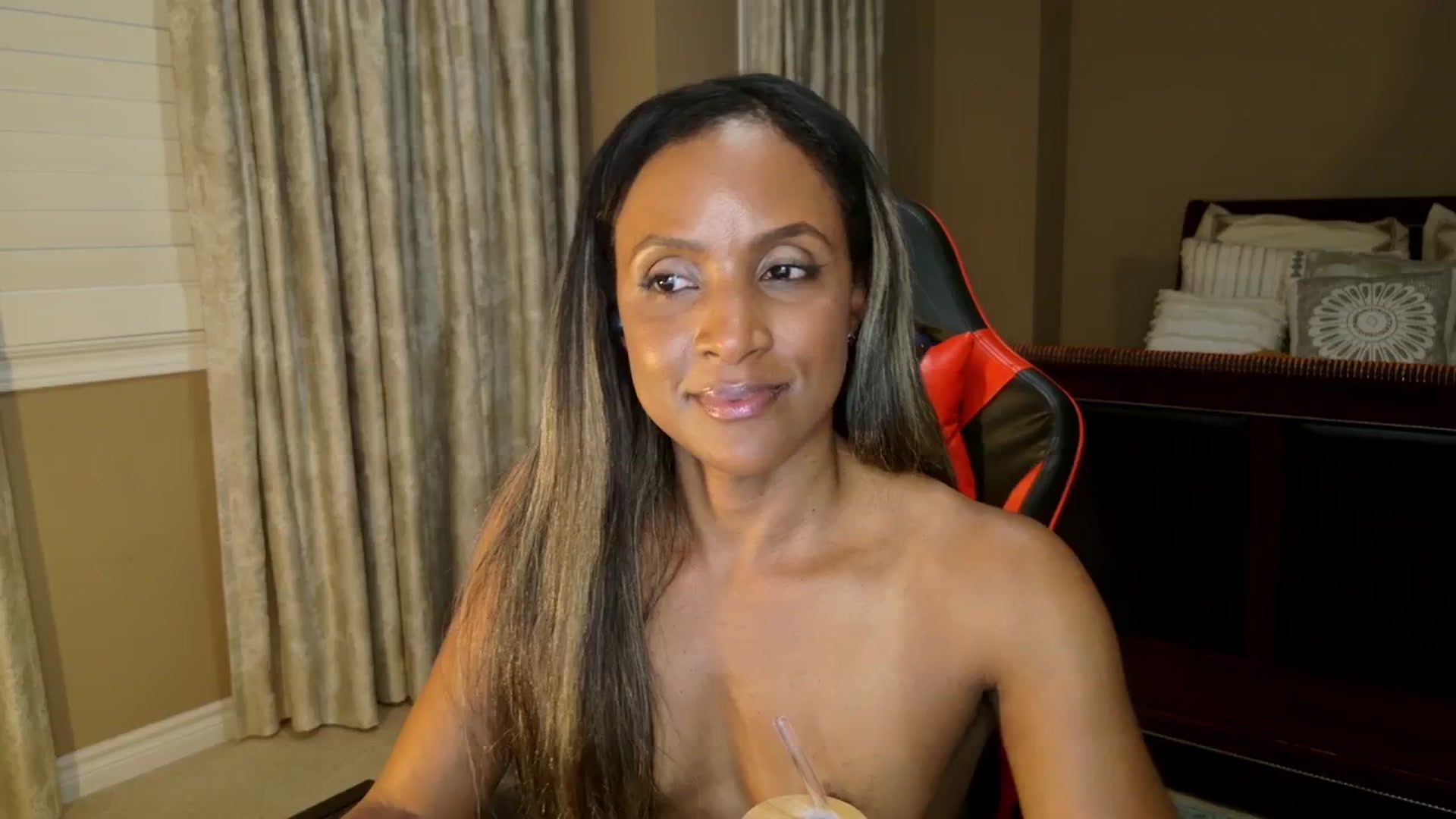 Gallery image thumbnail from Ms_WetNWild's myfreecams stream on, 09/21/2025, 06:23 image 12 of 20