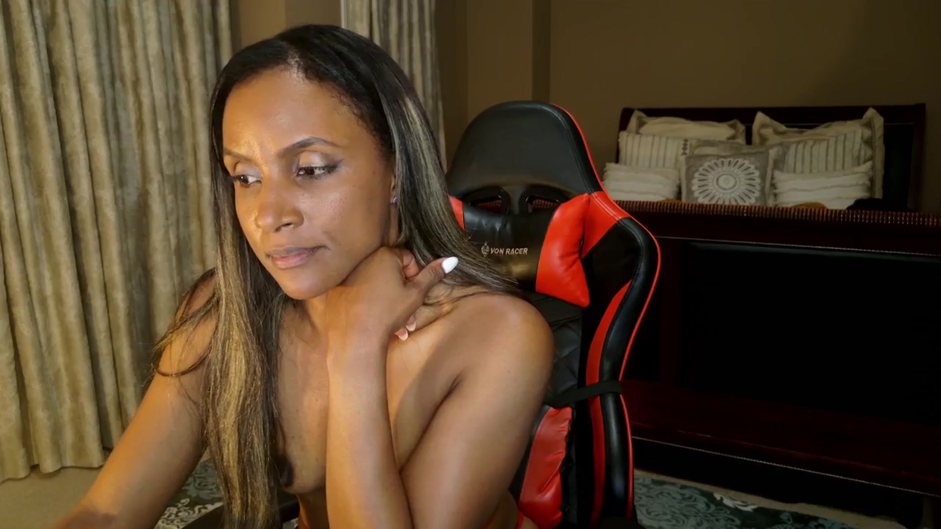 Gallery image thumbnail from Ms_WetNWild's myfreecams stream on, 09/21/2025, 07:14 image 4 of 20