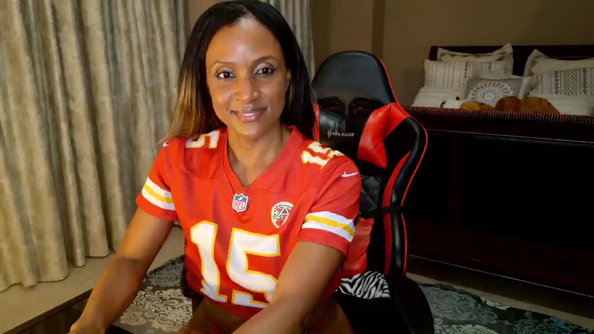 Gallery image thumbnail from Ms_WetNWild's myfreecams stream on, 09/22/2025, 03:43 image 9 of 20