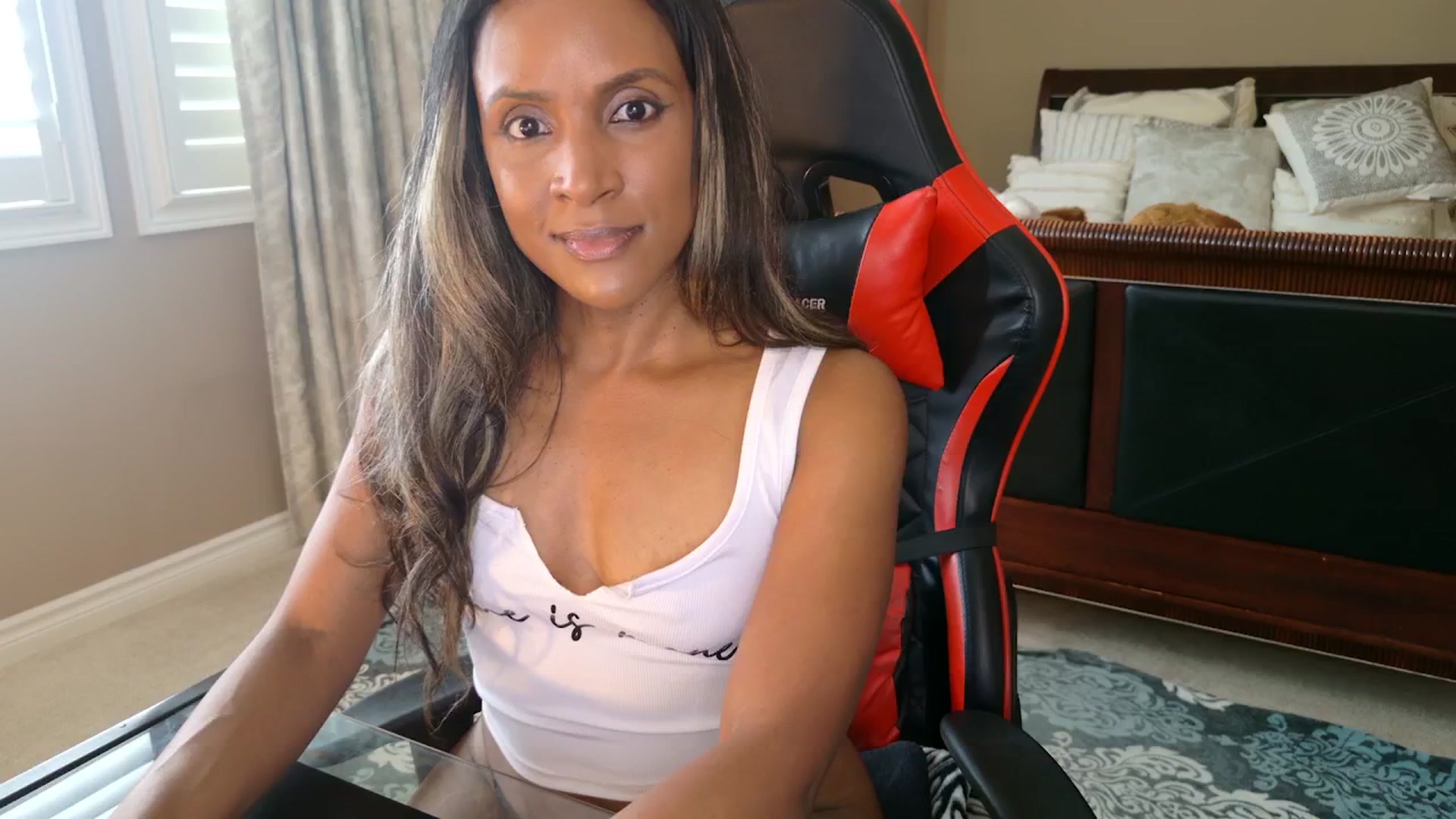 Gallery image thumbnail from Ms_WetNWild's myfreecams stream on, 09/22/2025, 17:00 image 4 of 20