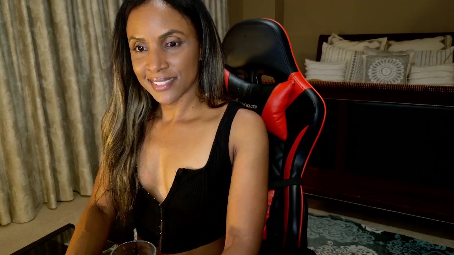 Gallery image thumbnail from Ms_WetNWild's myfreecams stream on, 09/24/2025, 05:45 image 3 of 20