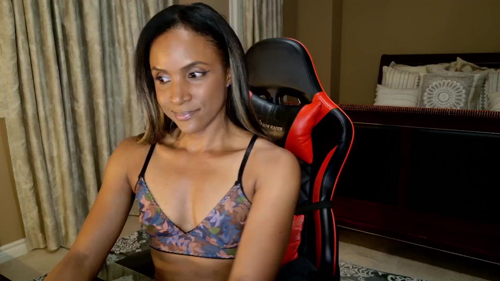 Gallery image thumbnail from Ms_WetNWild's myfreecams stream on, 09/25/2025, 04:40 image 2 of 20