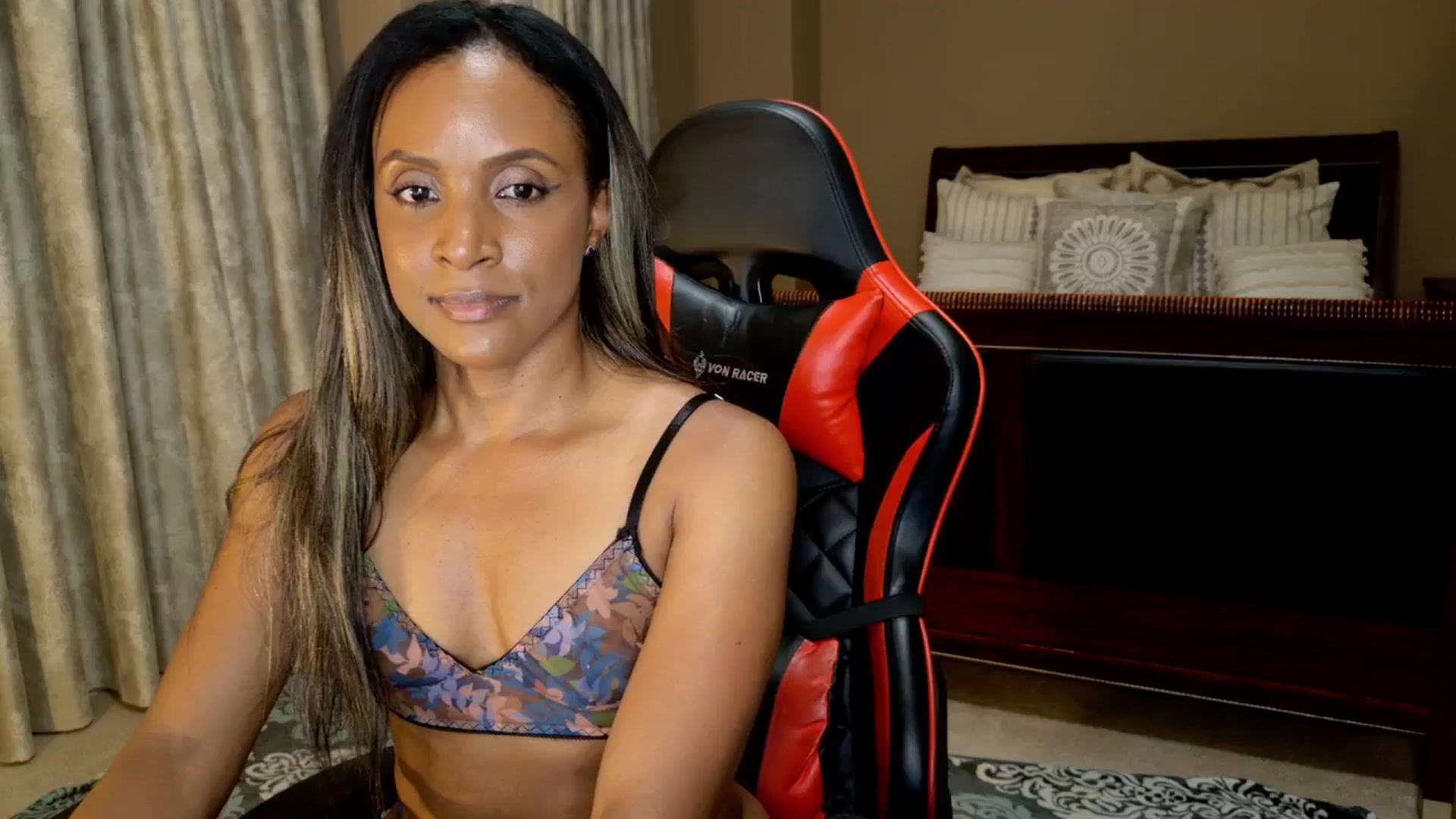 Gallery image thumbnail from Ms_WetNWild's myfreecams stream on, 09/25/2025, 04:40 image 12 of 20