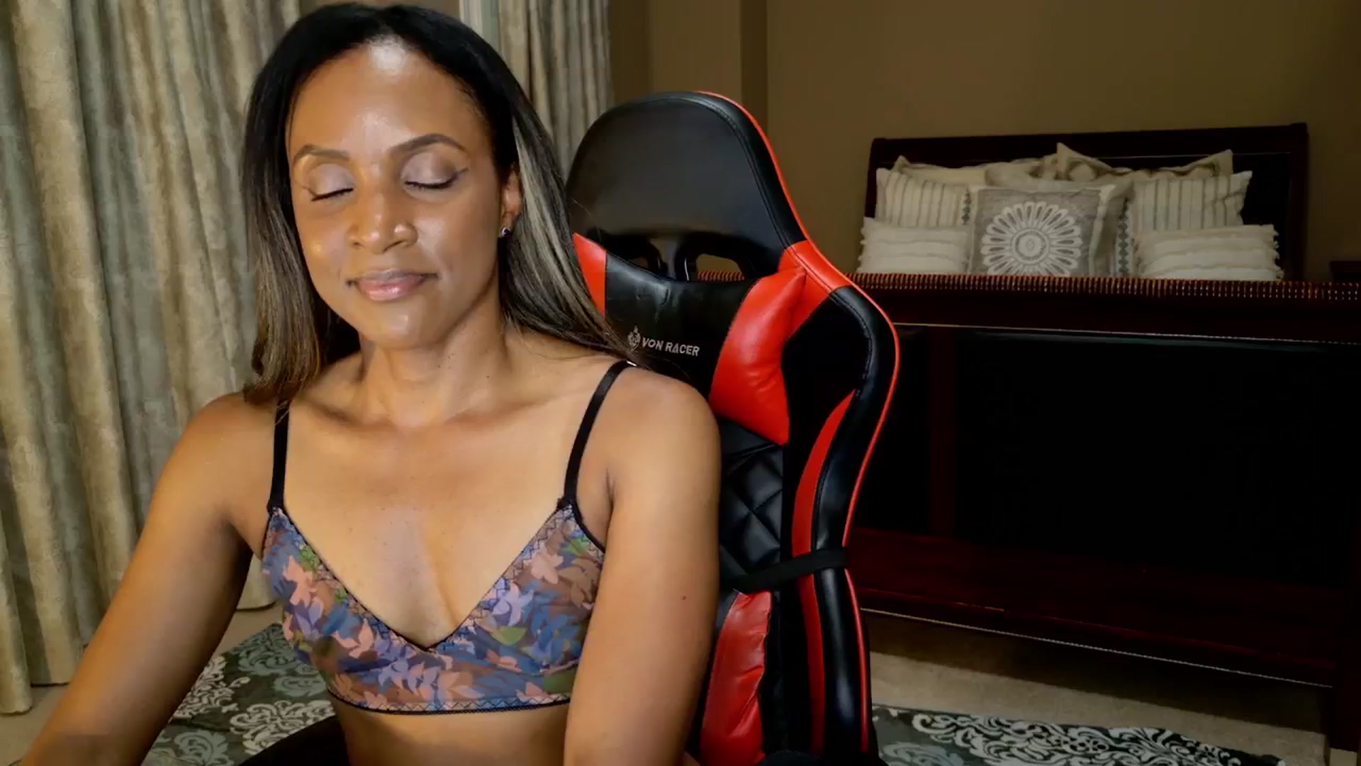 Gallery image thumbnail from Ms_WetNWild's myfreecams stream on, 09/25/2025, 04:40 image 13 of 20