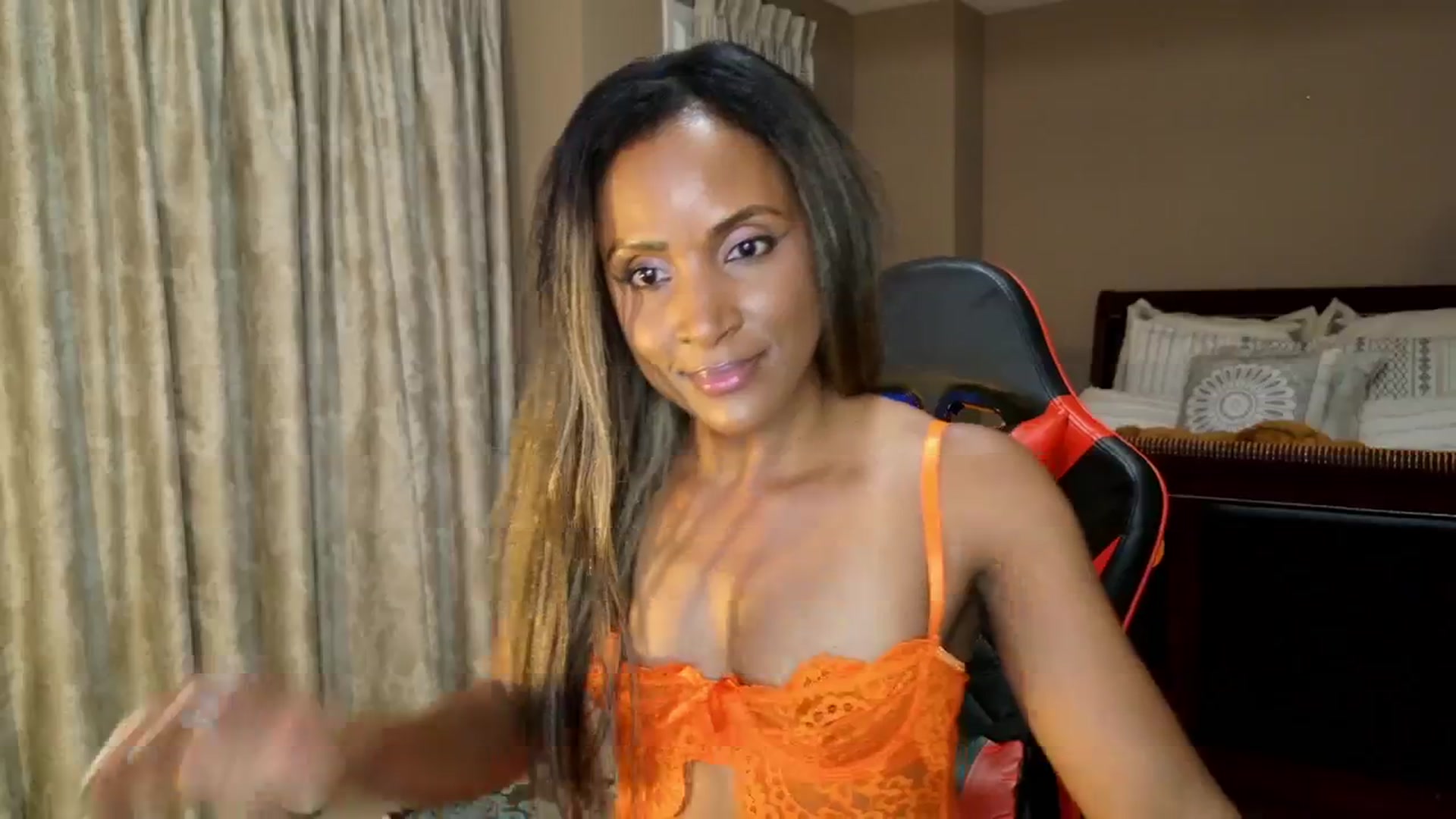 Gallery image thumbnail from Ms_WetNWild's myfreecams stream on, 10/02/2025, 04:01 image 6 of 20
