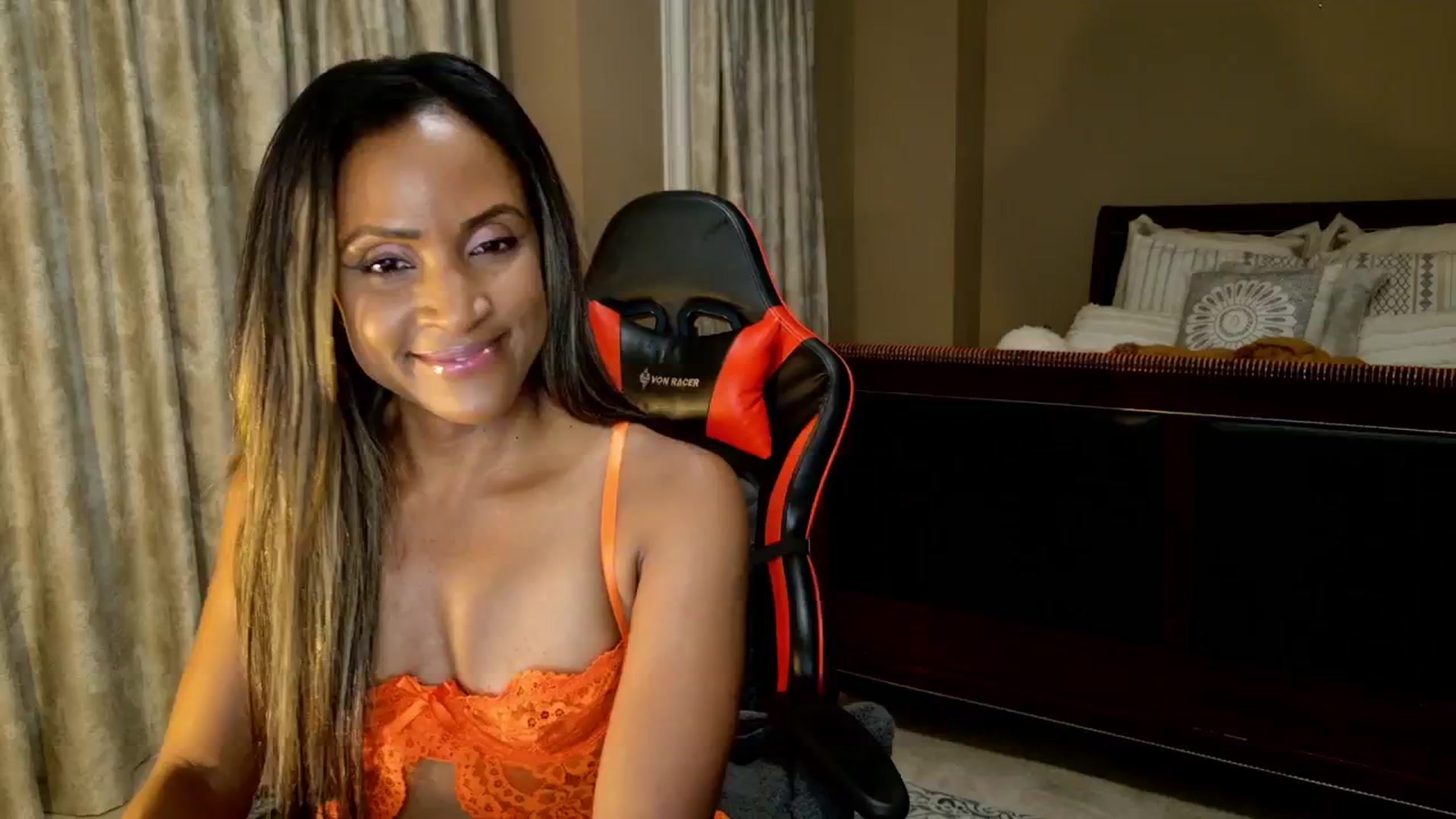 Gallery image thumbnail from Ms_WetNWild's myfreecams stream on, 10/02/2025, 04:01 image 2 of 20