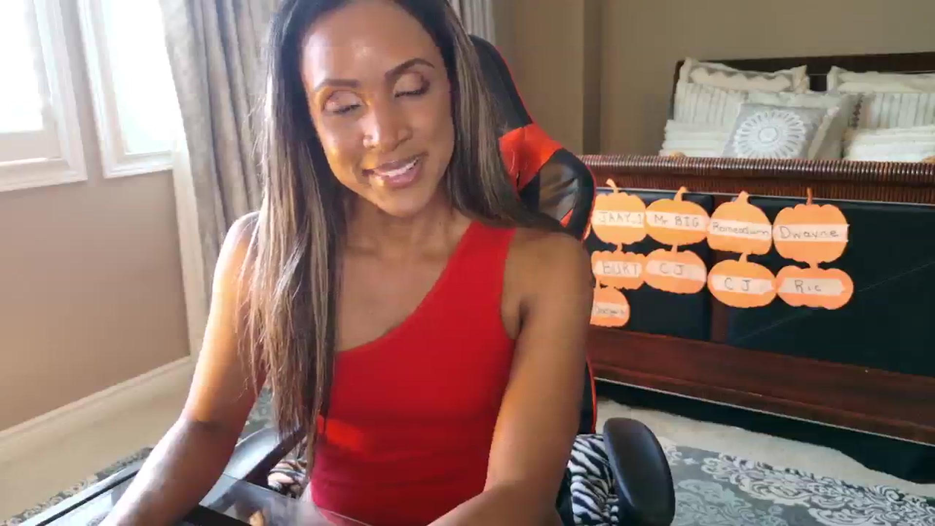 Gallery image thumbnail from Ms_WetNWild's myfreecams stream on, 10/06/2025, 19:50 image 16 of 20