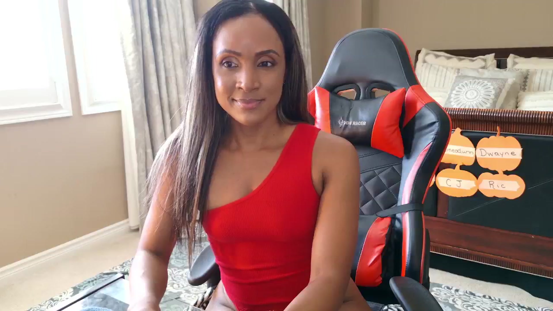 Gallery image thumbnail from Ms_WetNWild's myfreecams stream on, 10/06/2025, 19:50 image 13 of 20