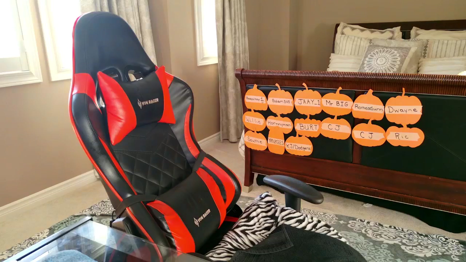 Gallery image thumbnail from Ms_WetNWild's myfreecams stream on, 10/06/2025, 22:18 image 17 of 20