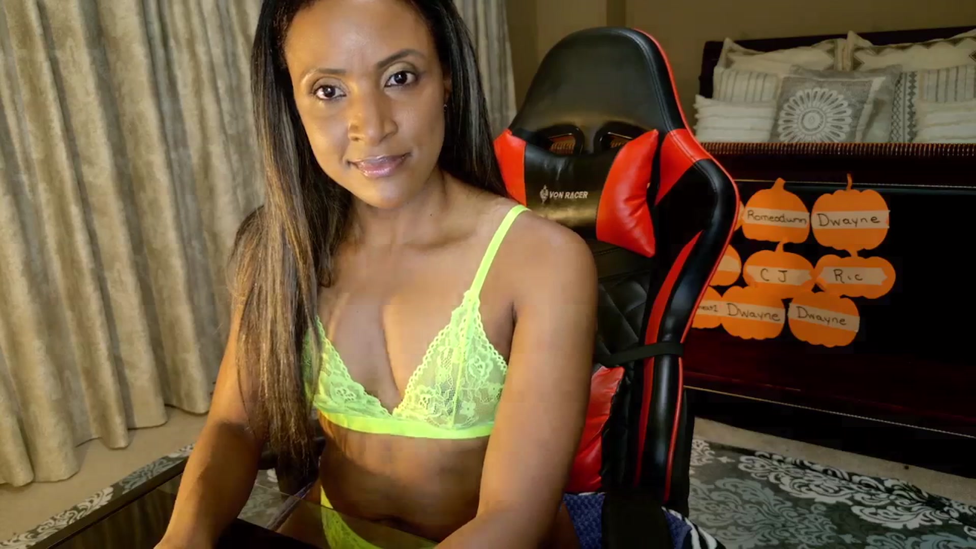 Gallery image thumbnail from Ms_WetNWild's myfreecams stream on, 10/12/2025, 24:51 image 10 of 20