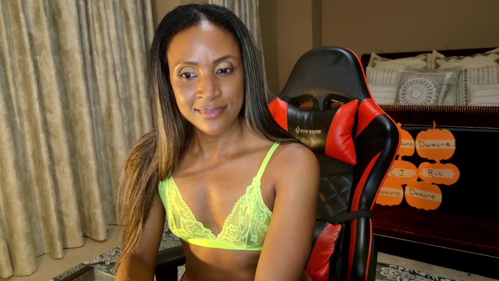 Gallery image thumbnail from Ms_WetNWild's myfreecams stream on, 10/12/2025, 02:54 image 15 of 20