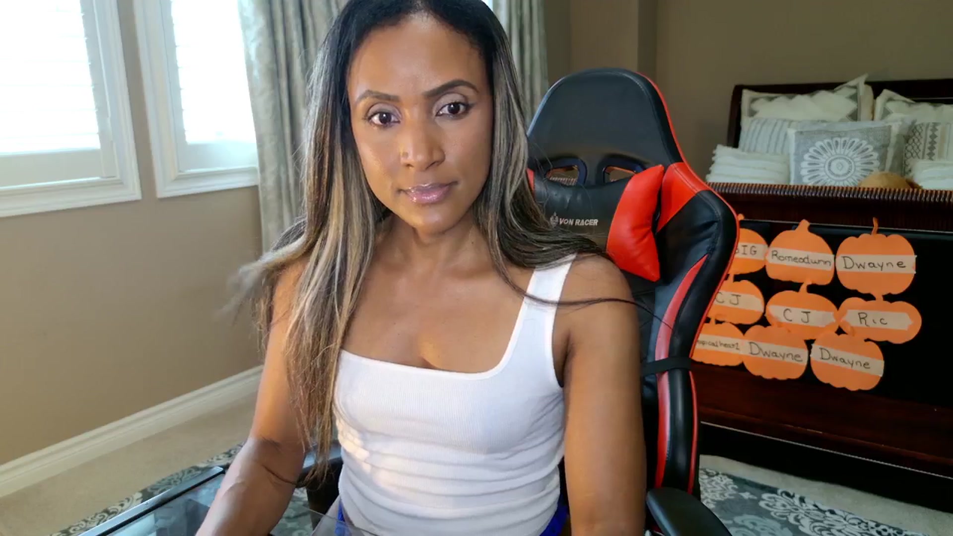Gallery image thumbnail from Ms_WetNWild's myfreecams stream on, 10/13/2025, 20:42 image 9 of 20
