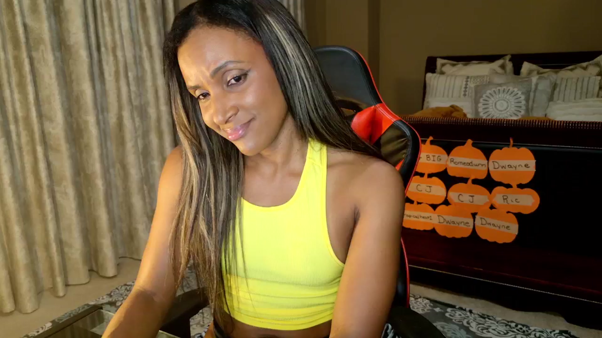 Gallery image thumbnail from Ms_WetNWild's myfreecams stream on, 10/15/2025, 24:06 image 14 of 20